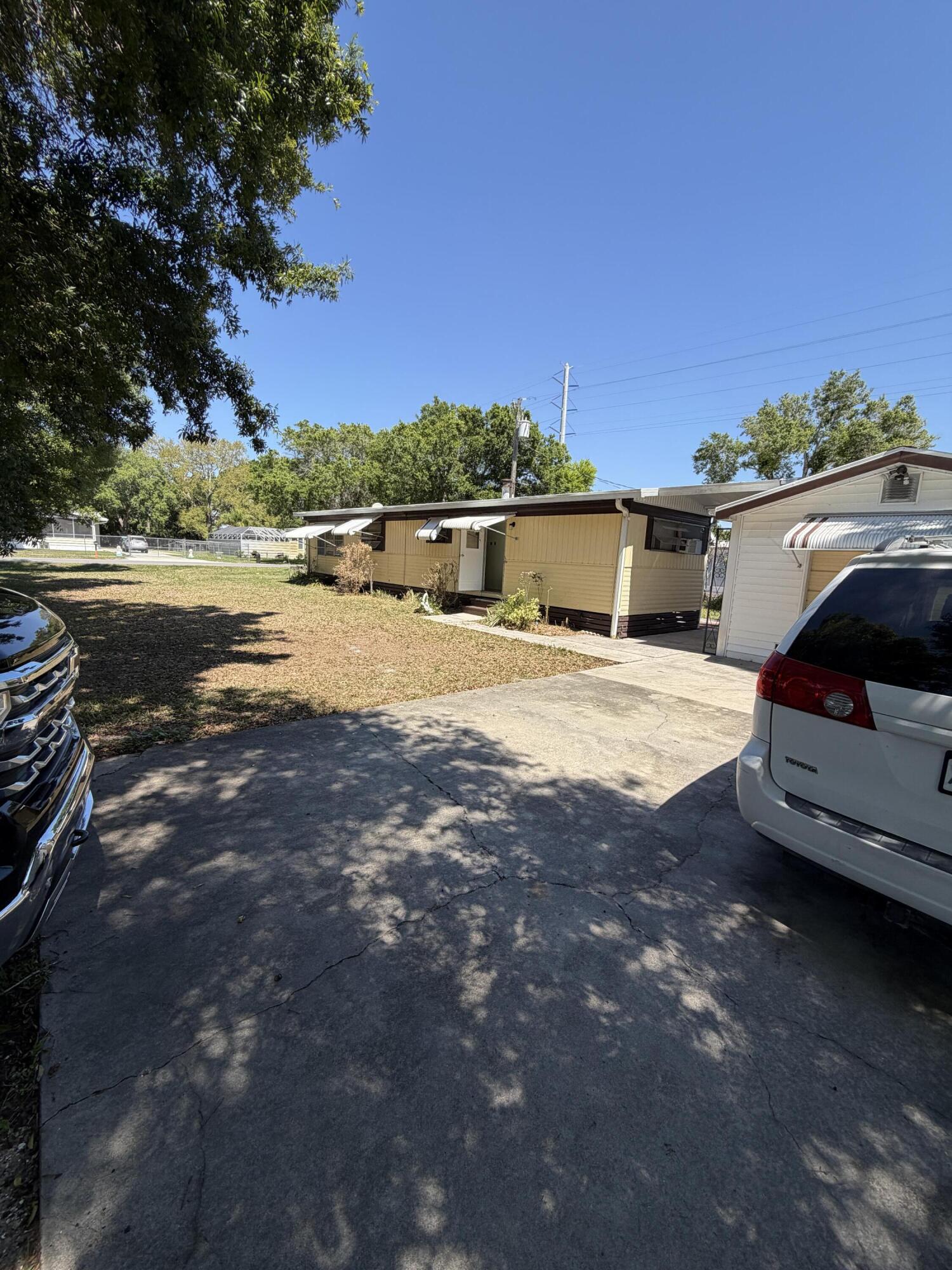 FIRST ADDITION OF PINE RIDGE PARK - Residential