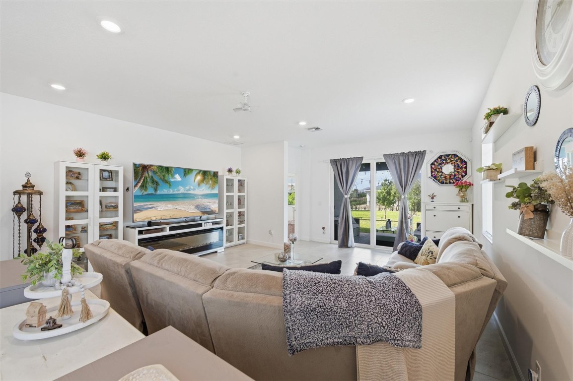 1279 Tangled Orchard Trace 1279