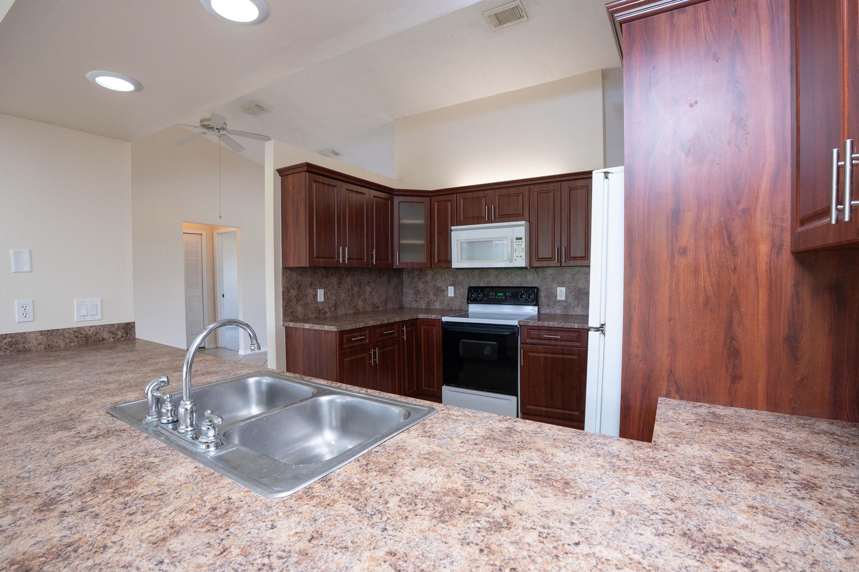 PORT ST LUCIE SECTION 30 - Residential