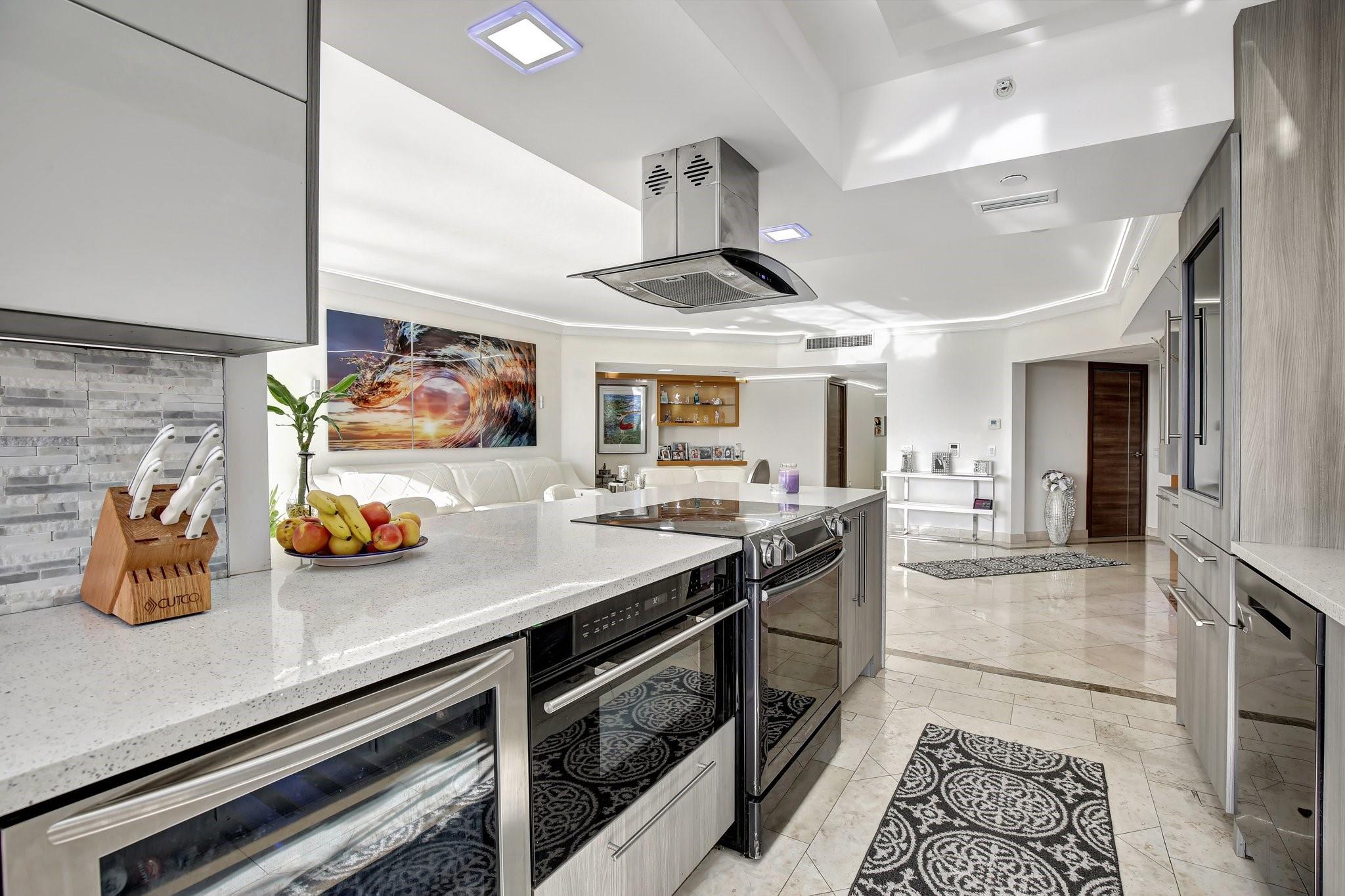 THE POINT - NORTH TOWER - Residential