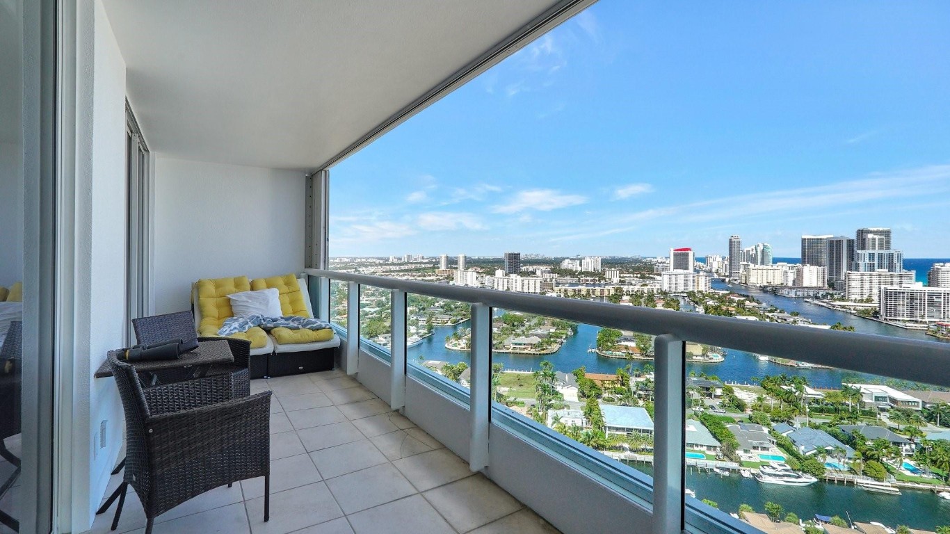 THE POINT - NORTH TOWER - Residential