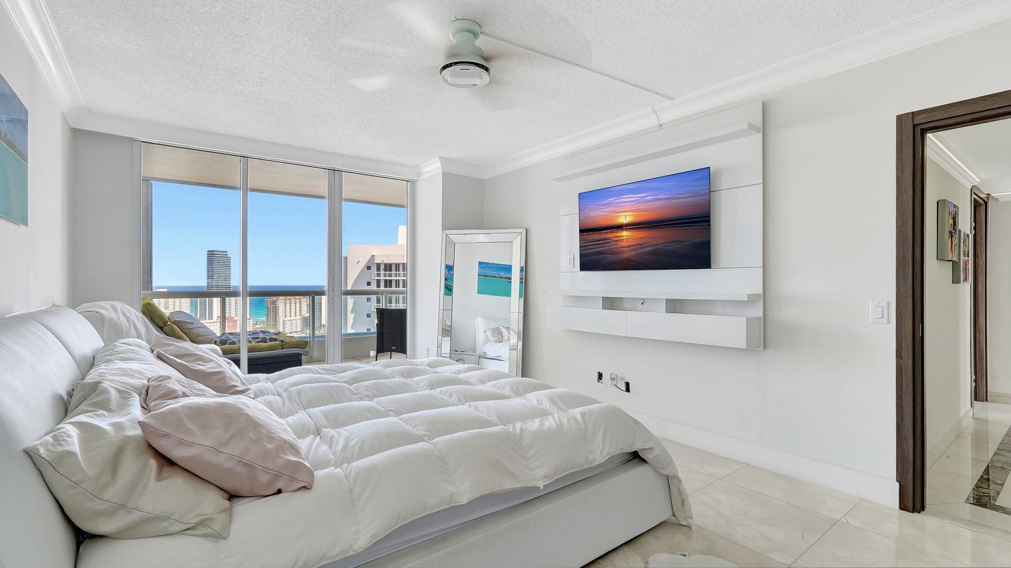 THE POINT - NORTH TOWER - Residential