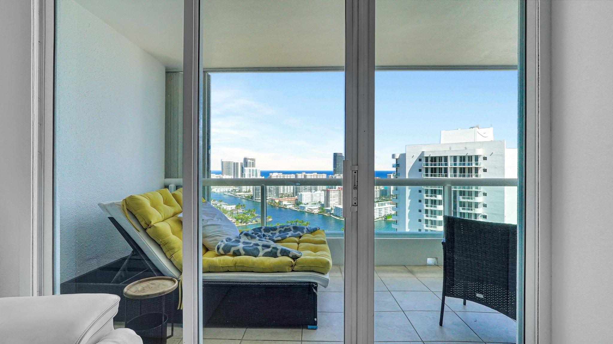 THE POINT - NORTH TOWER - Residential