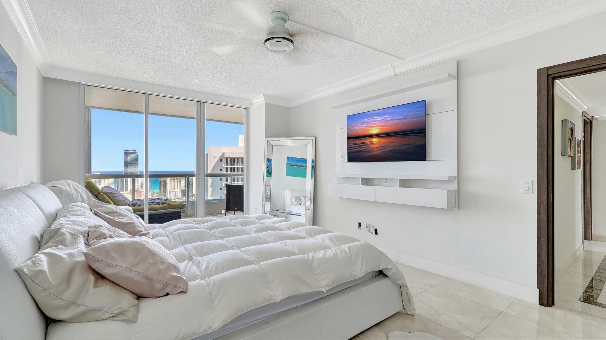 THE POINT - NORTH TOWER - Residential