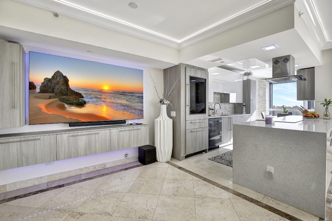 THE POINT - NORTH TOWER - Residential