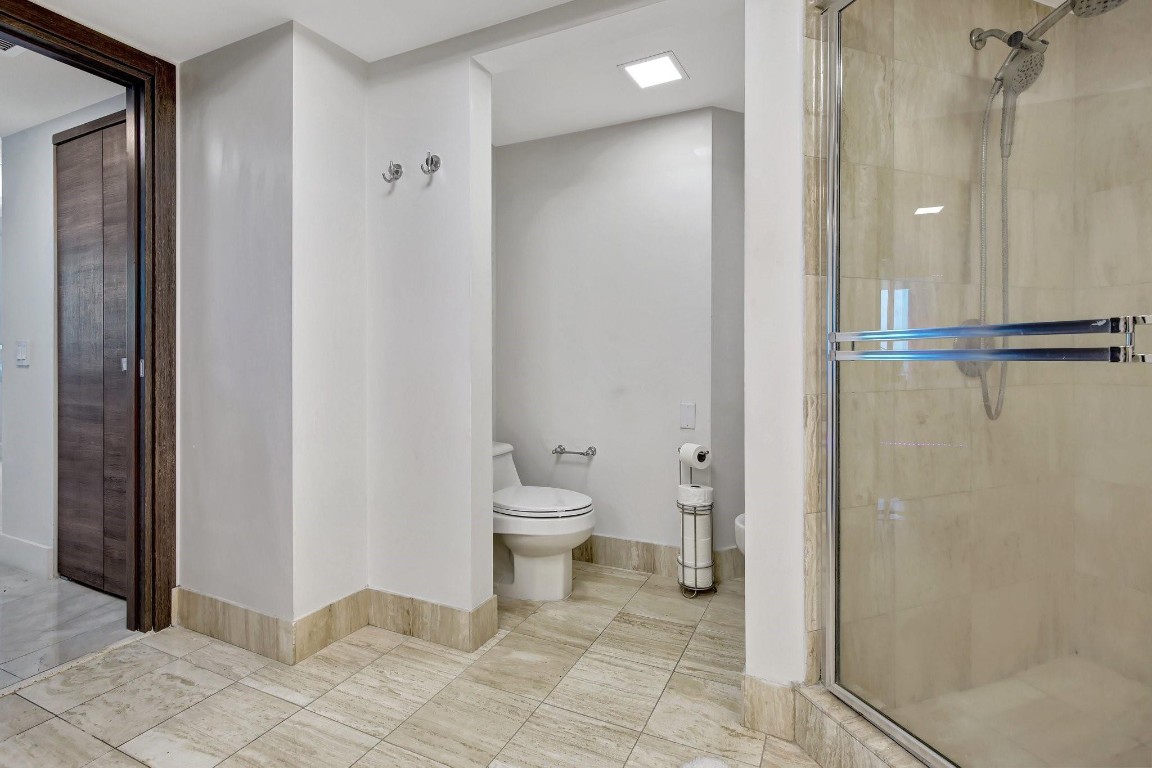 THE POINT - NORTH TOWER - Residential