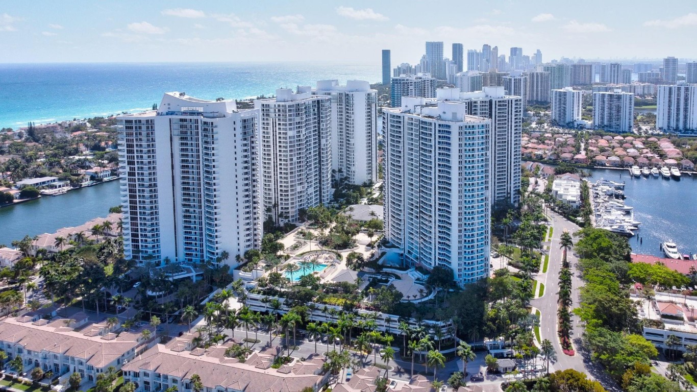 THE POINT - NORTH TOWER - Residential