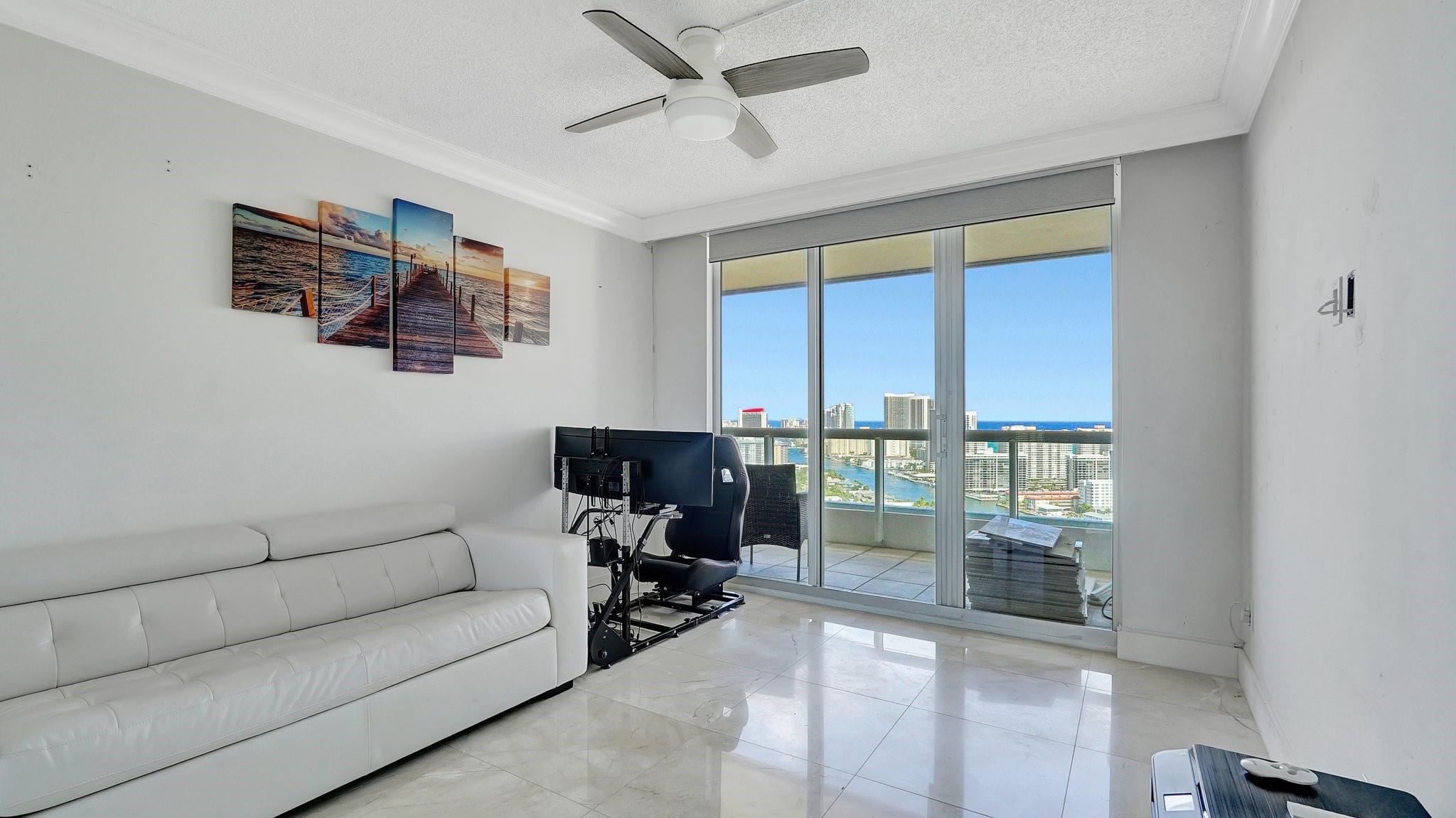 THE POINT - NORTH TOWER - Residential