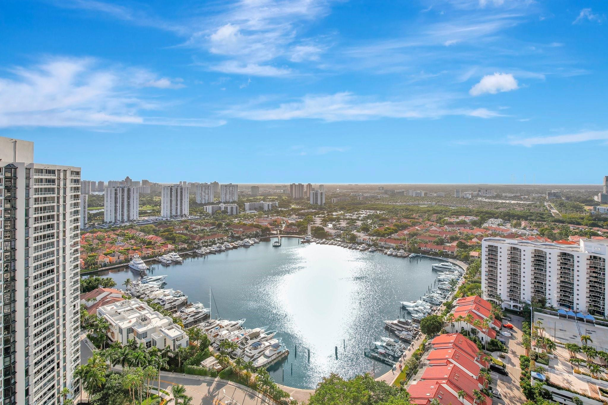 THE POINT - NORTH TOWER - Residential