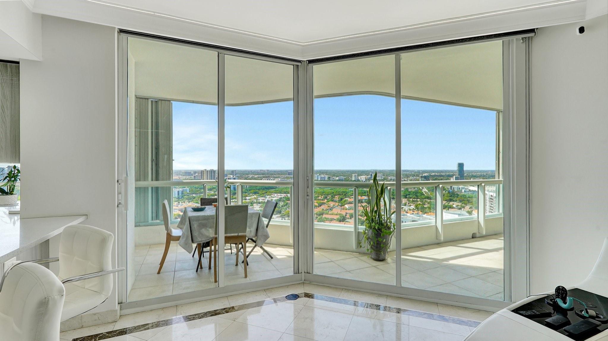 THE POINT - NORTH TOWER - Residential