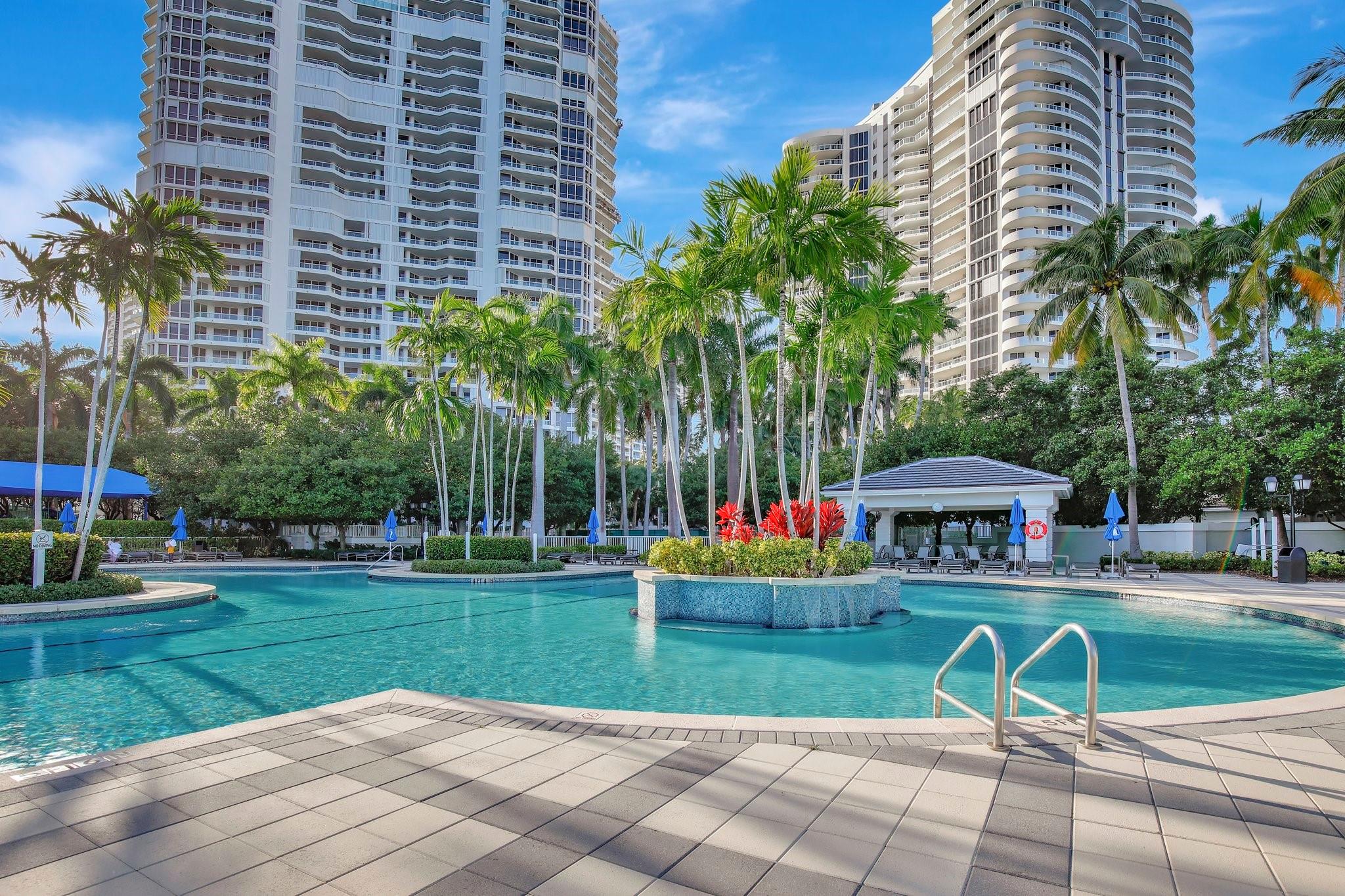 THE POINT - NORTH TOWER - Residential