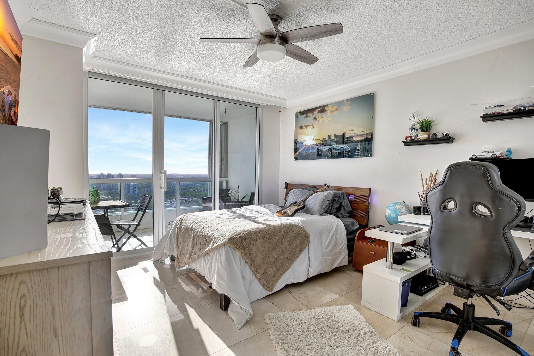 THE POINT - NORTH TOWER - Residential