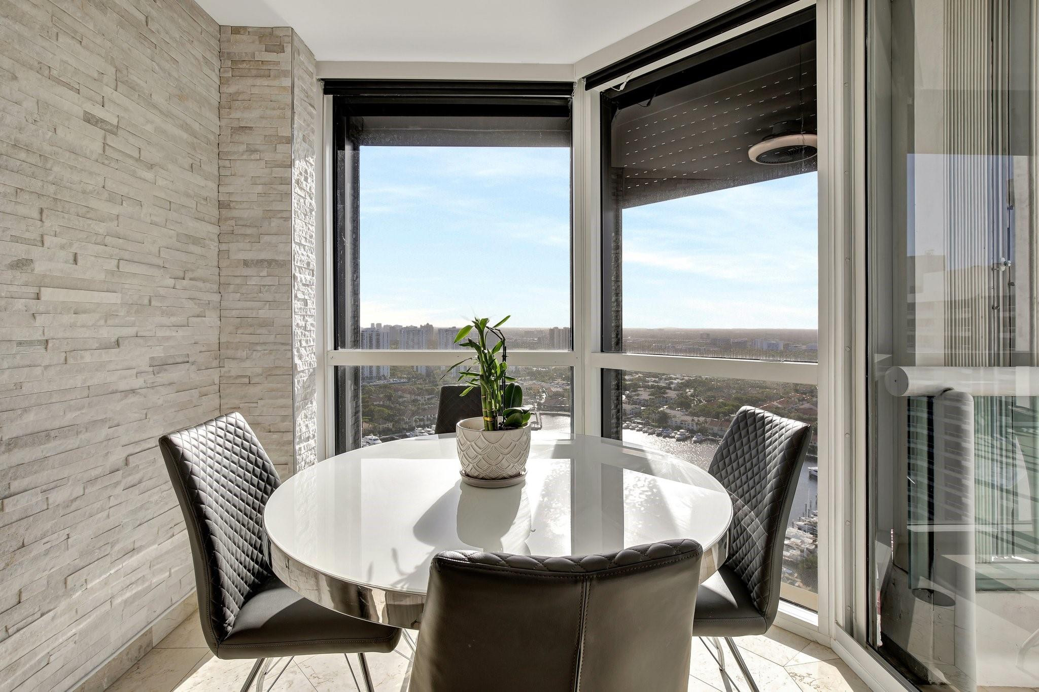 THE POINT - NORTH TOWER - Residential