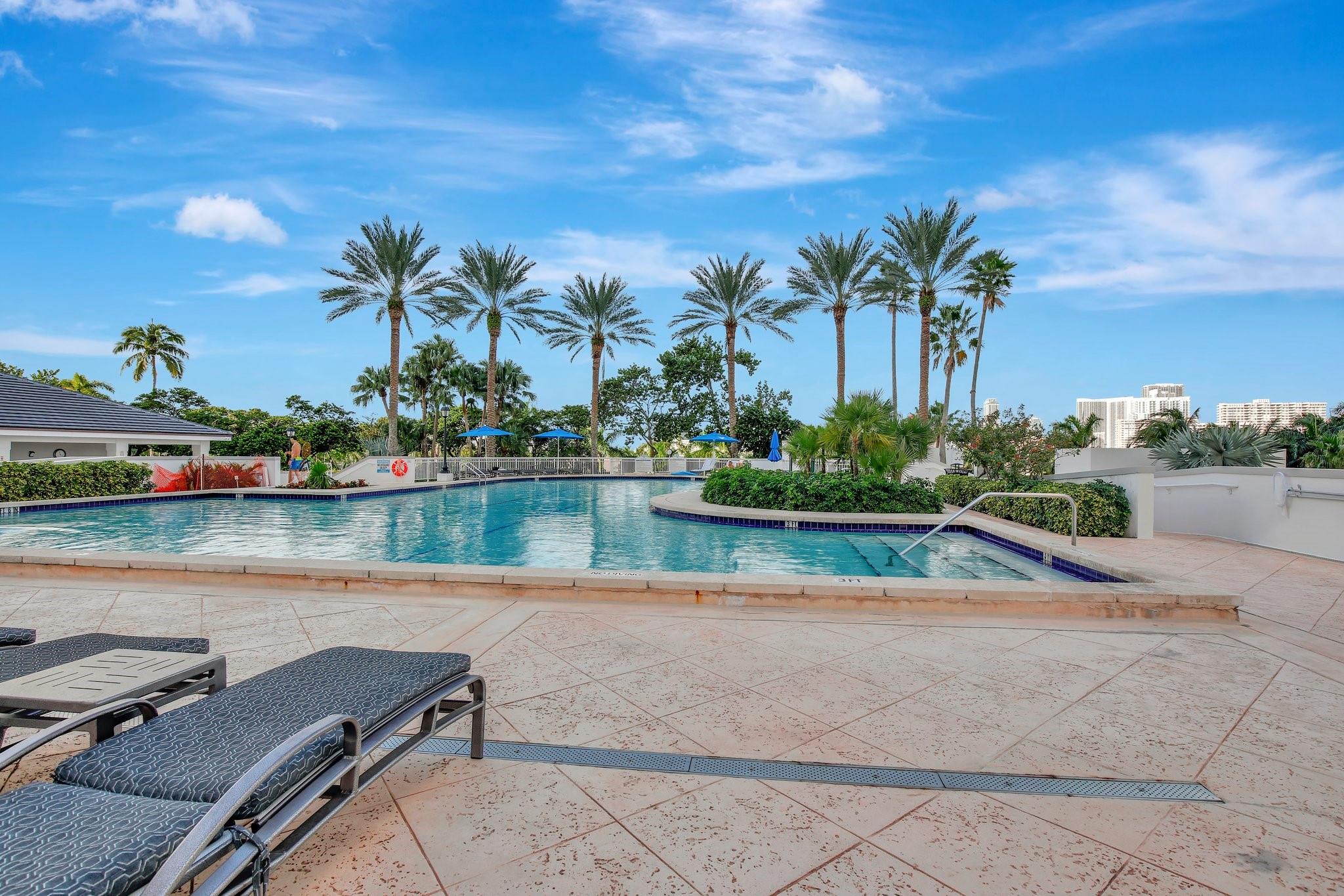 THE POINT - NORTH TOWER - Residential