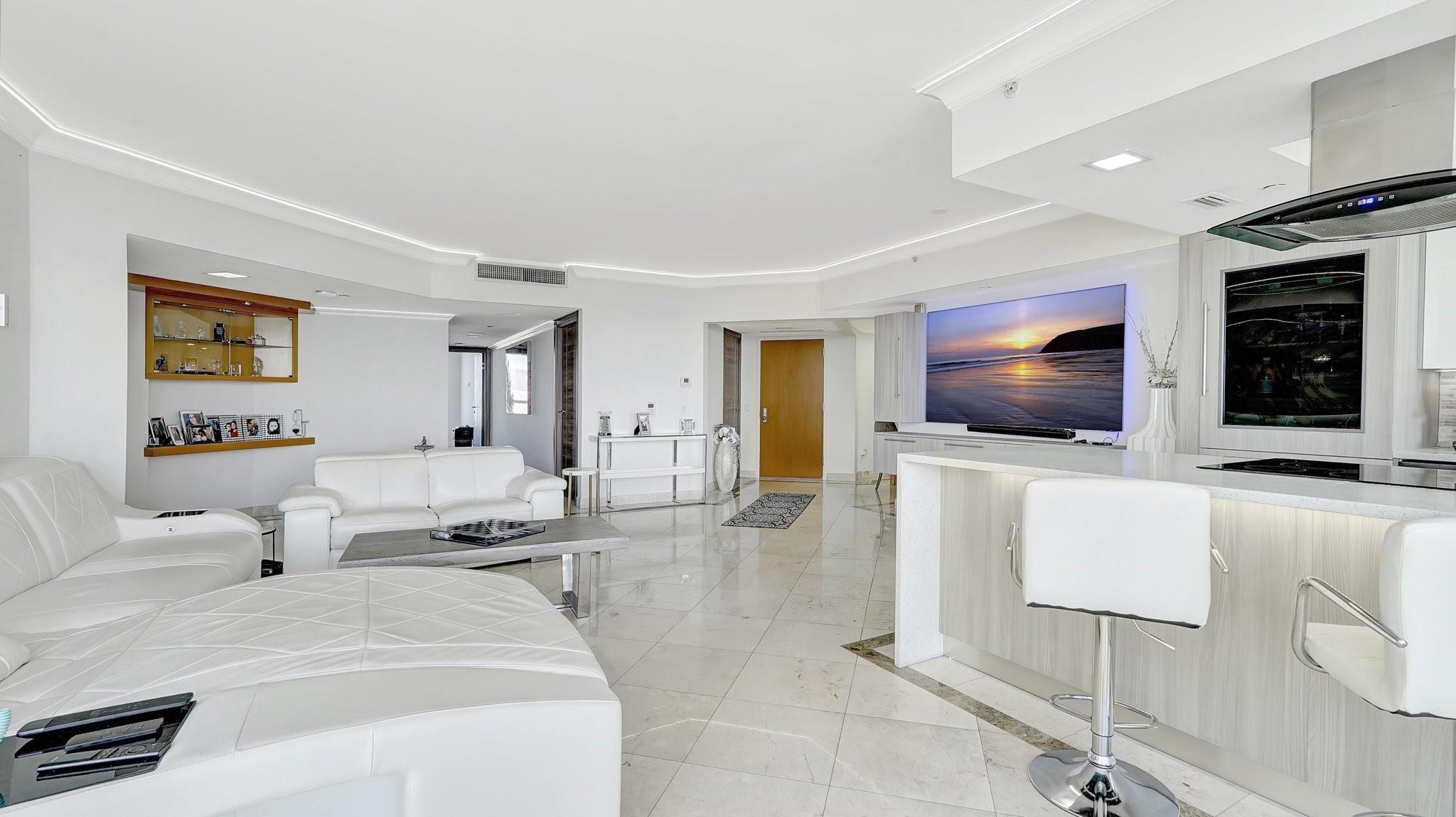 THE POINT - NORTH TOWER - Residential