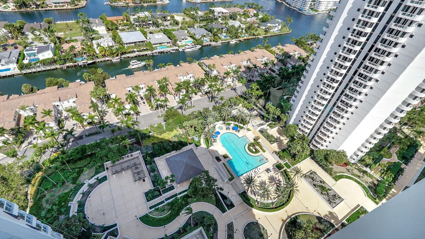 THE POINT - NORTH TOWER - Residential