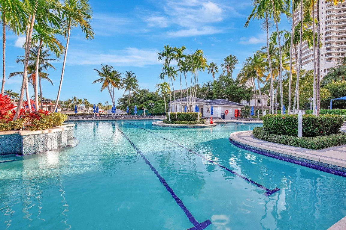 THE POINT - NORTH TOWER - Residential