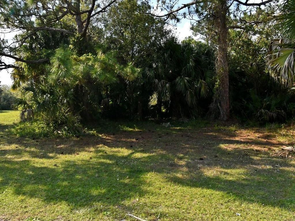Photo of 2805 Bent Pine Drive, Fort Pierce, FL 34951 (MLS # F10451659)