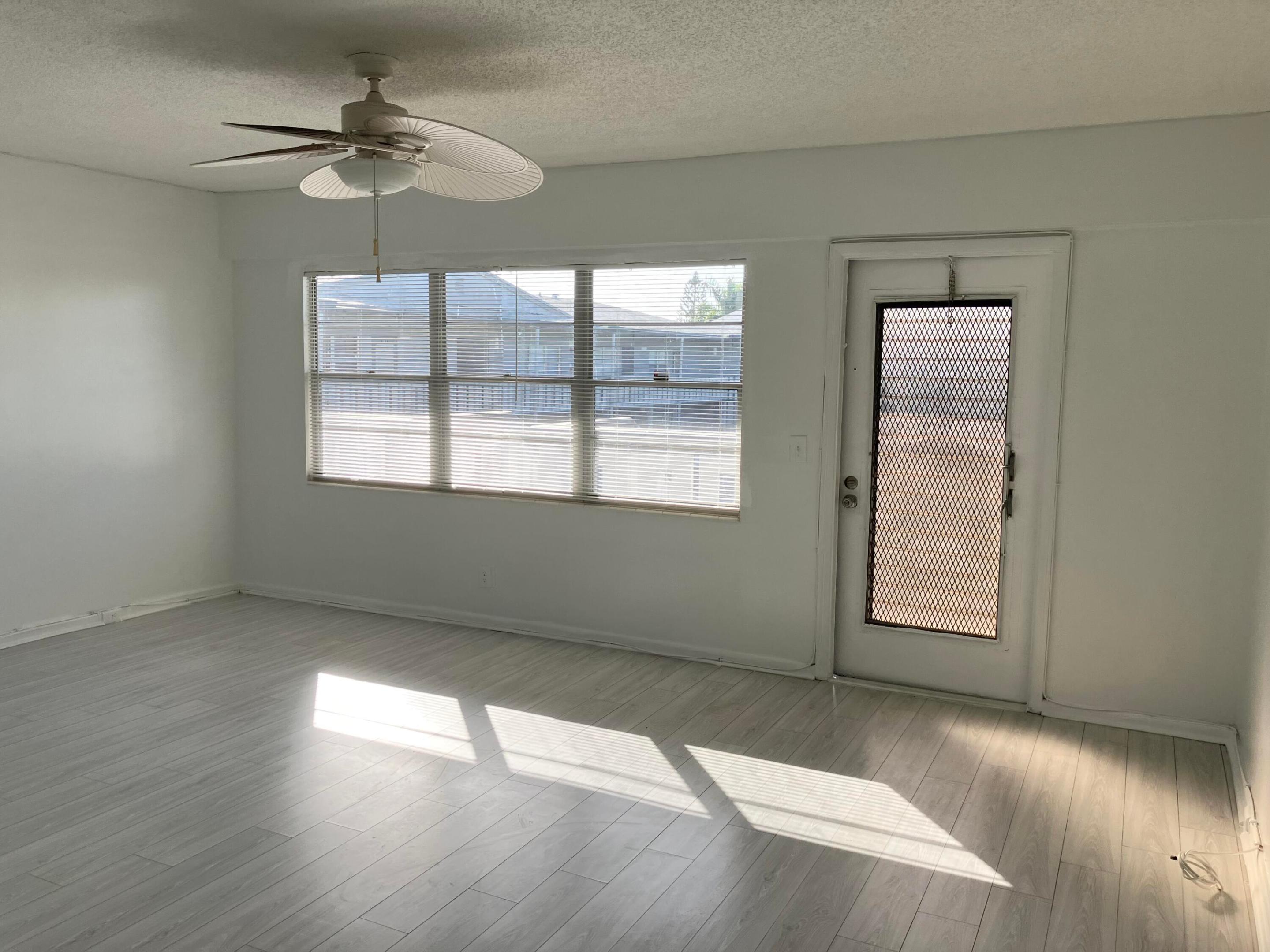 CENTURY VILLAS, SUFFOLK D - Residential