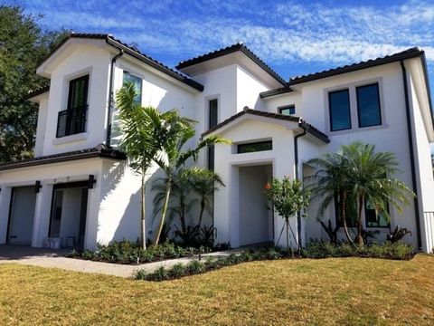 5704 Ashwood Cir Hollywood FL 33312