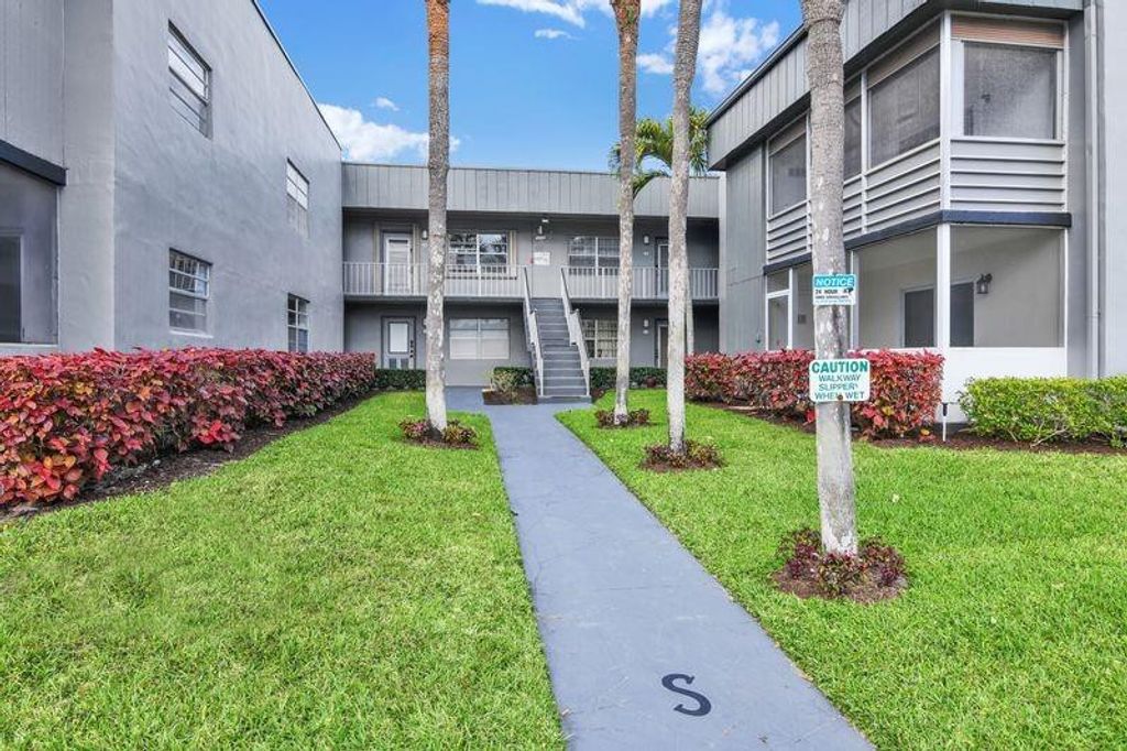 Photo of 906 Normandy #906, Delray Beach, FL 33484 (MLS # F10550446)