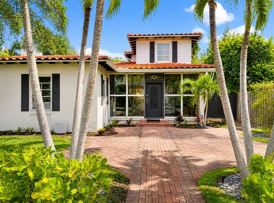 Charming and private 3-bedroom, 2-bath home ideally located in the heart of Las Olas. Just a short walk to premier shopping, dining, and entertainment, this cozy residence offers the perfect blend of convenience and tranquility. Enjoy a serene, tucked-away setting with lush surroundings and your own private pool—perfect for relaxing or entertaining. A rare opportunity to live steps from the vibrant Las Olas lifestyle while enjoying the comfort of a peaceful retreat. Rent includes water, trash service and pest control.