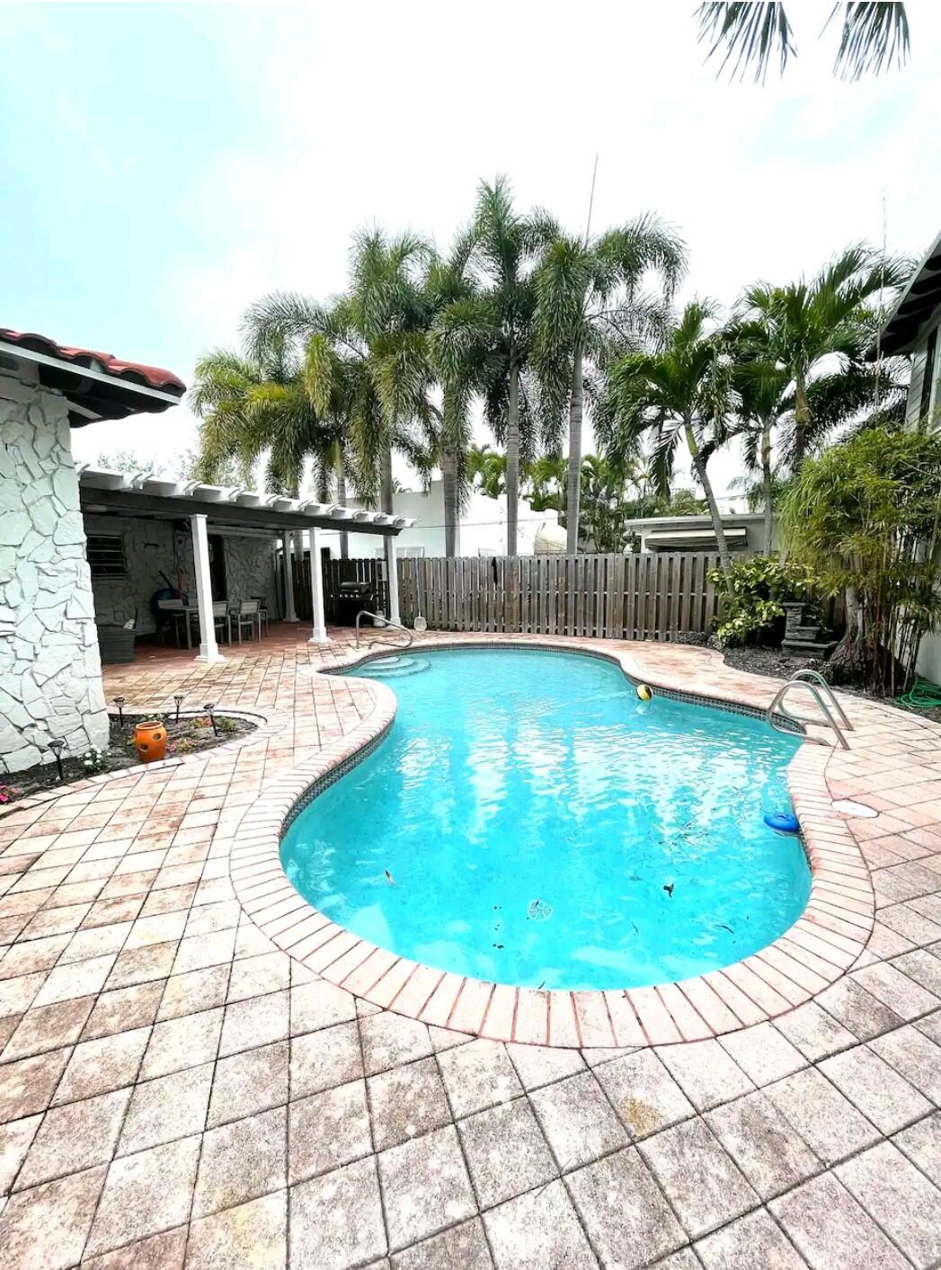 COLEE HAMMOCK - Residential Lease