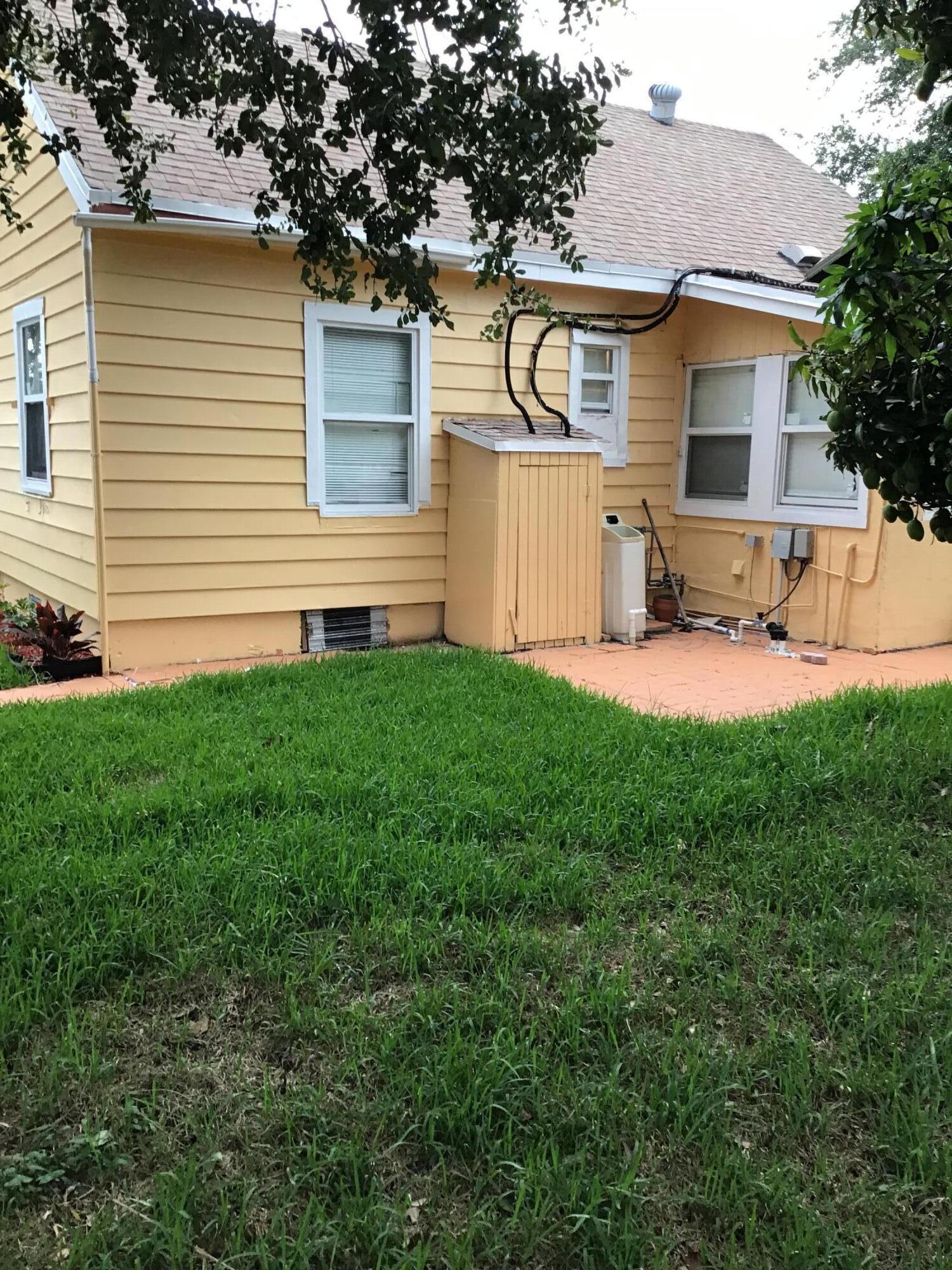 DELRAY MANOR ADD TO DELRA - Residential