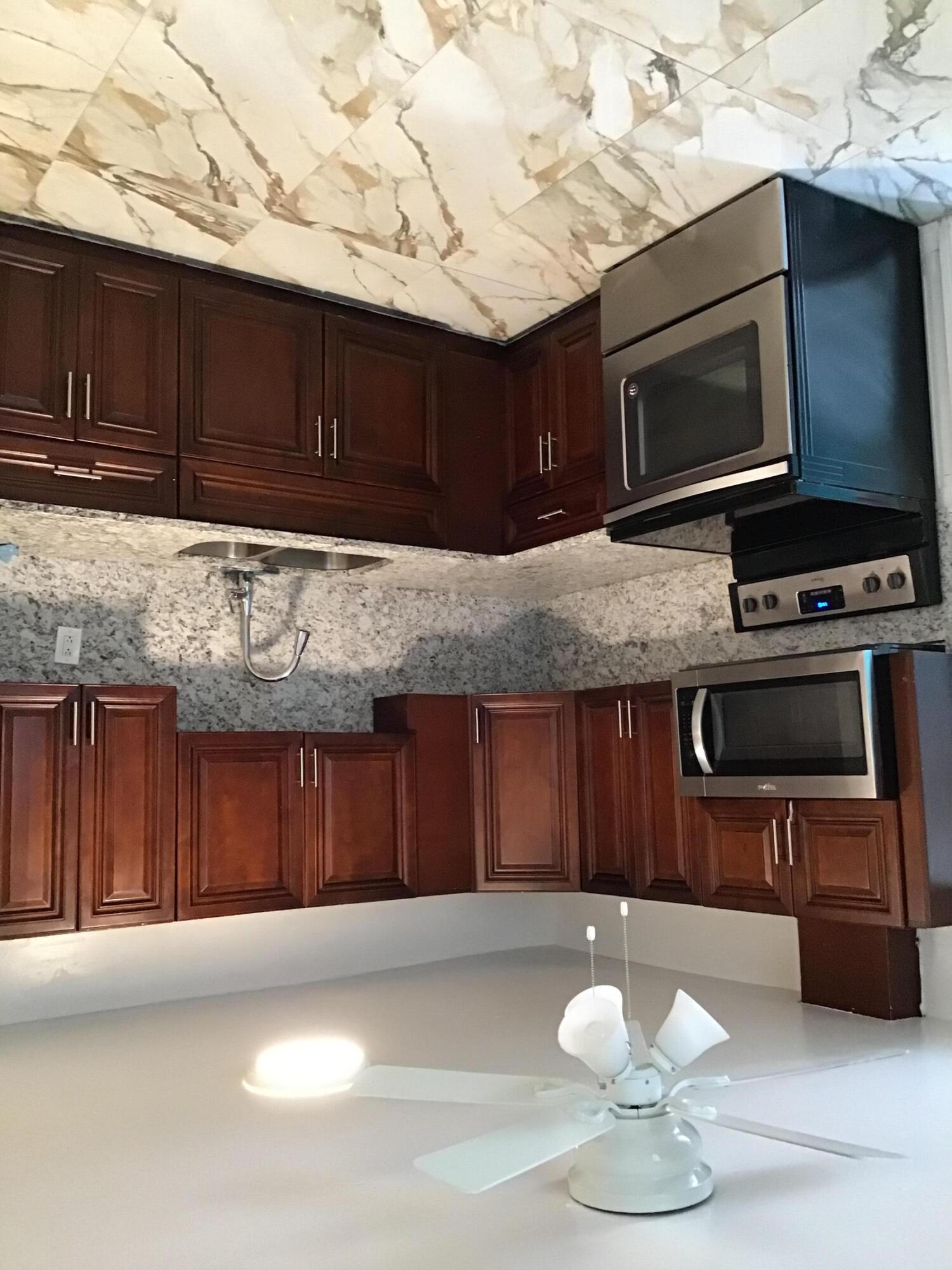 DELRAY MANOR ADD TO DELRA - Residential