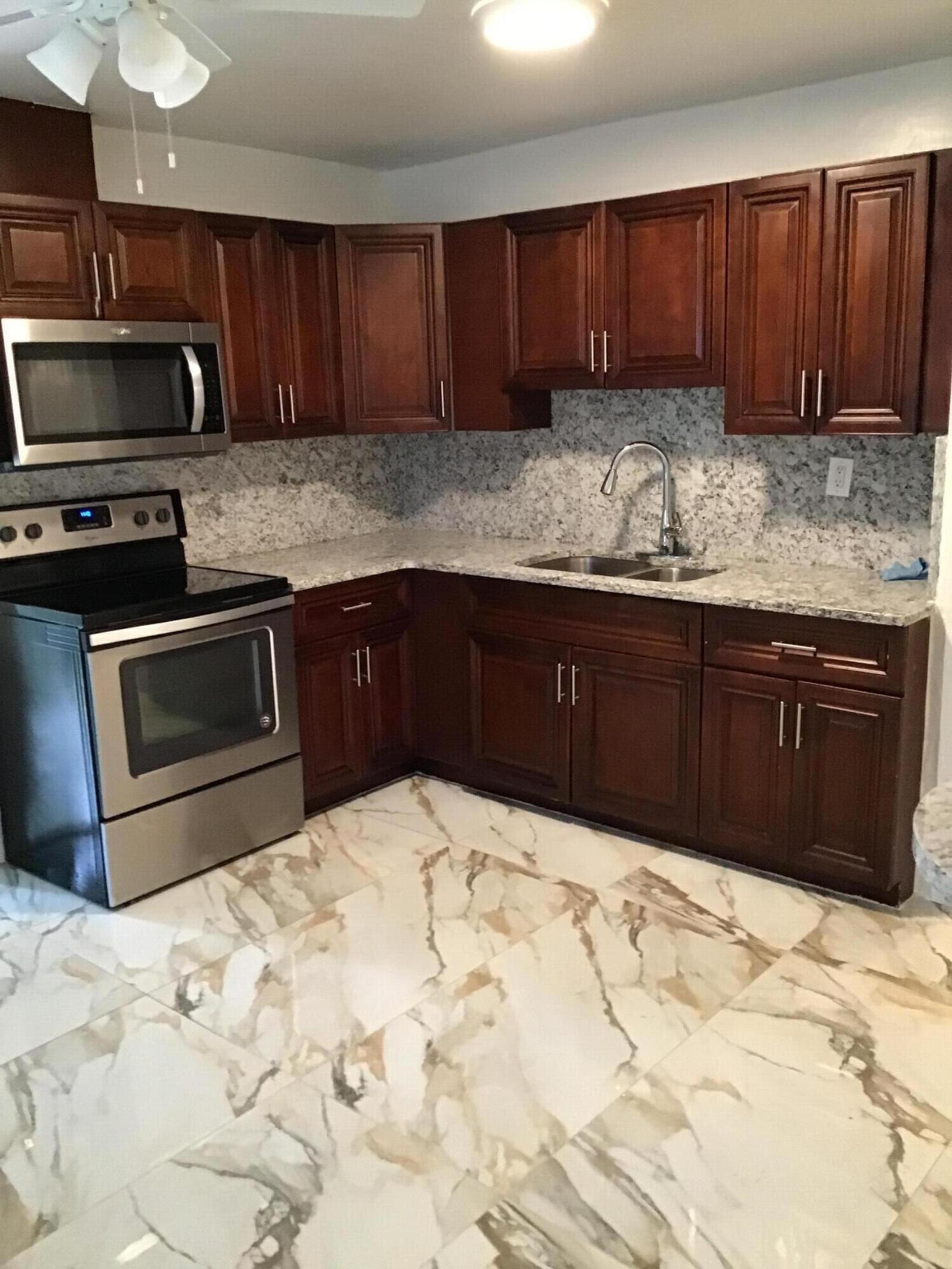 DELRAY MANOR ADD TO DELRA - Residential