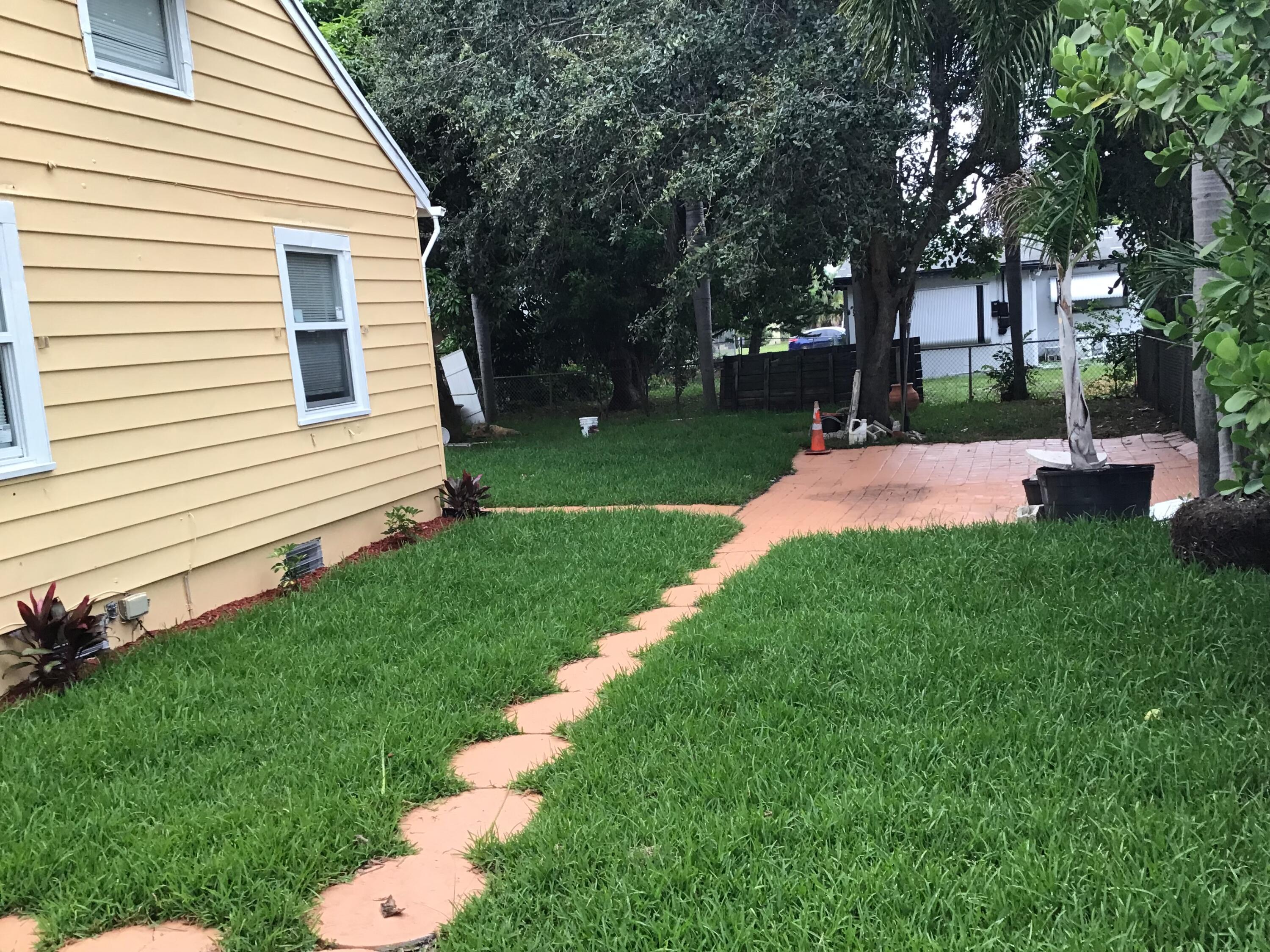 DELRAY MANOR ADD TO DELRA - Residential