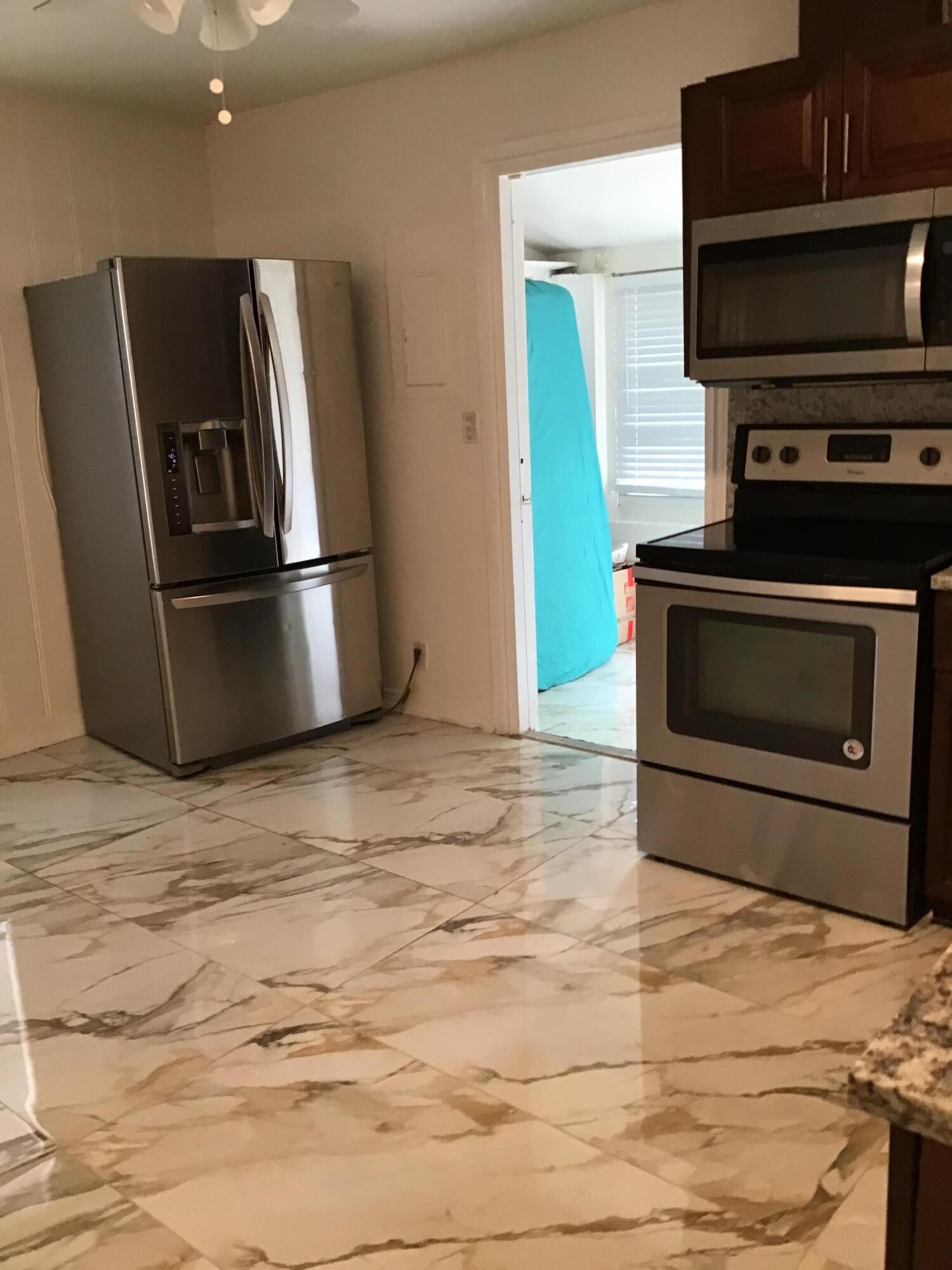 DELRAY MANOR ADD TO DELRA - Residential