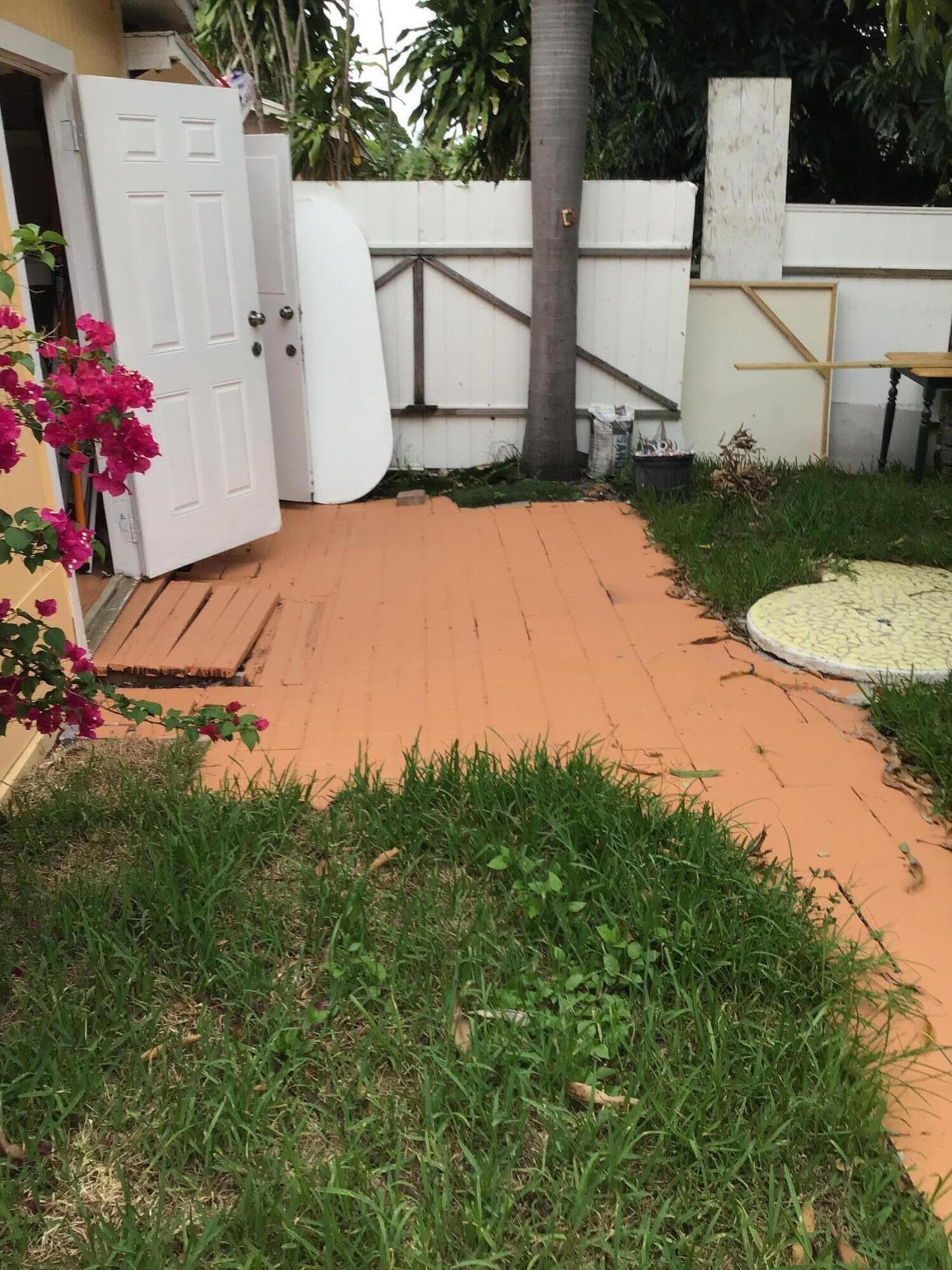 DELRAY MANOR ADD TO DELRA - Residential