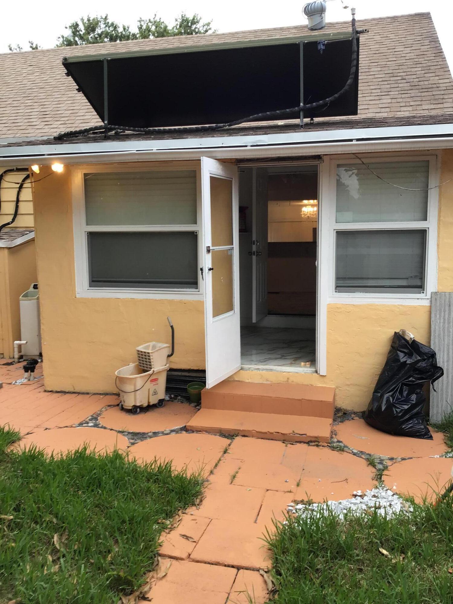 DELRAY MANOR ADD TO DELRA - Residential