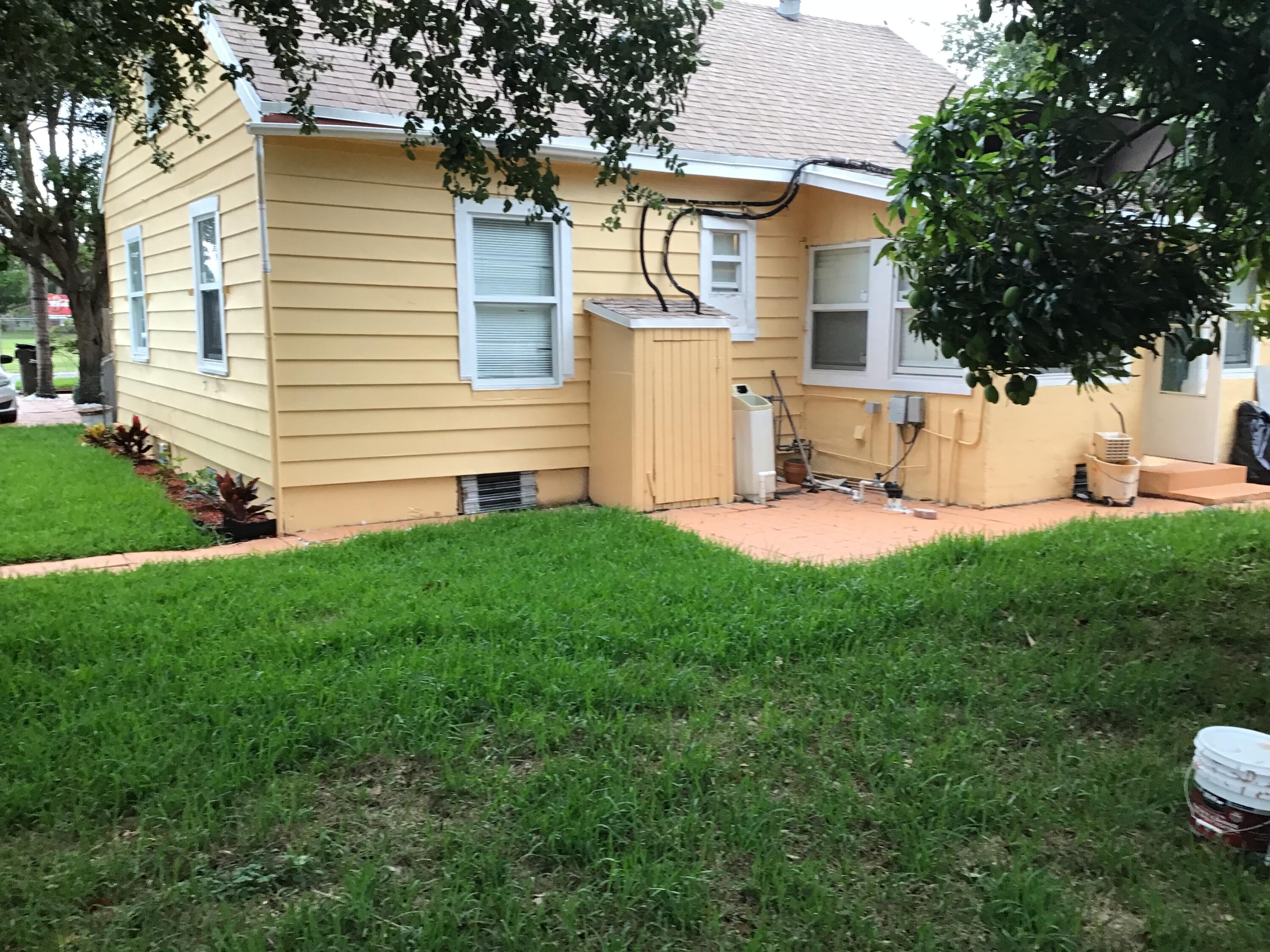 DELRAY MANOR ADD TO DELRA - Residential