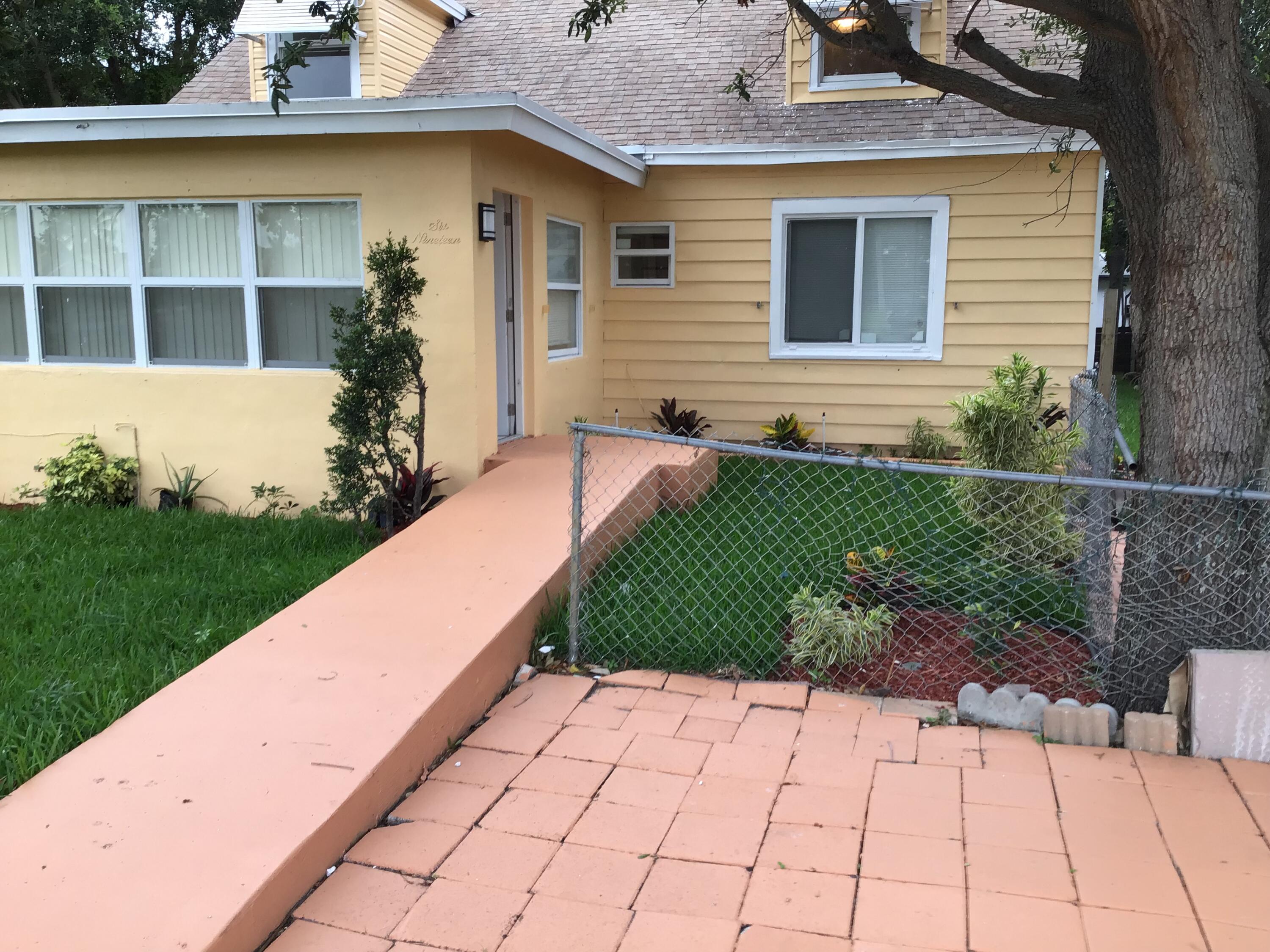 DELRAY MANOR ADD TO DELRA - Residential