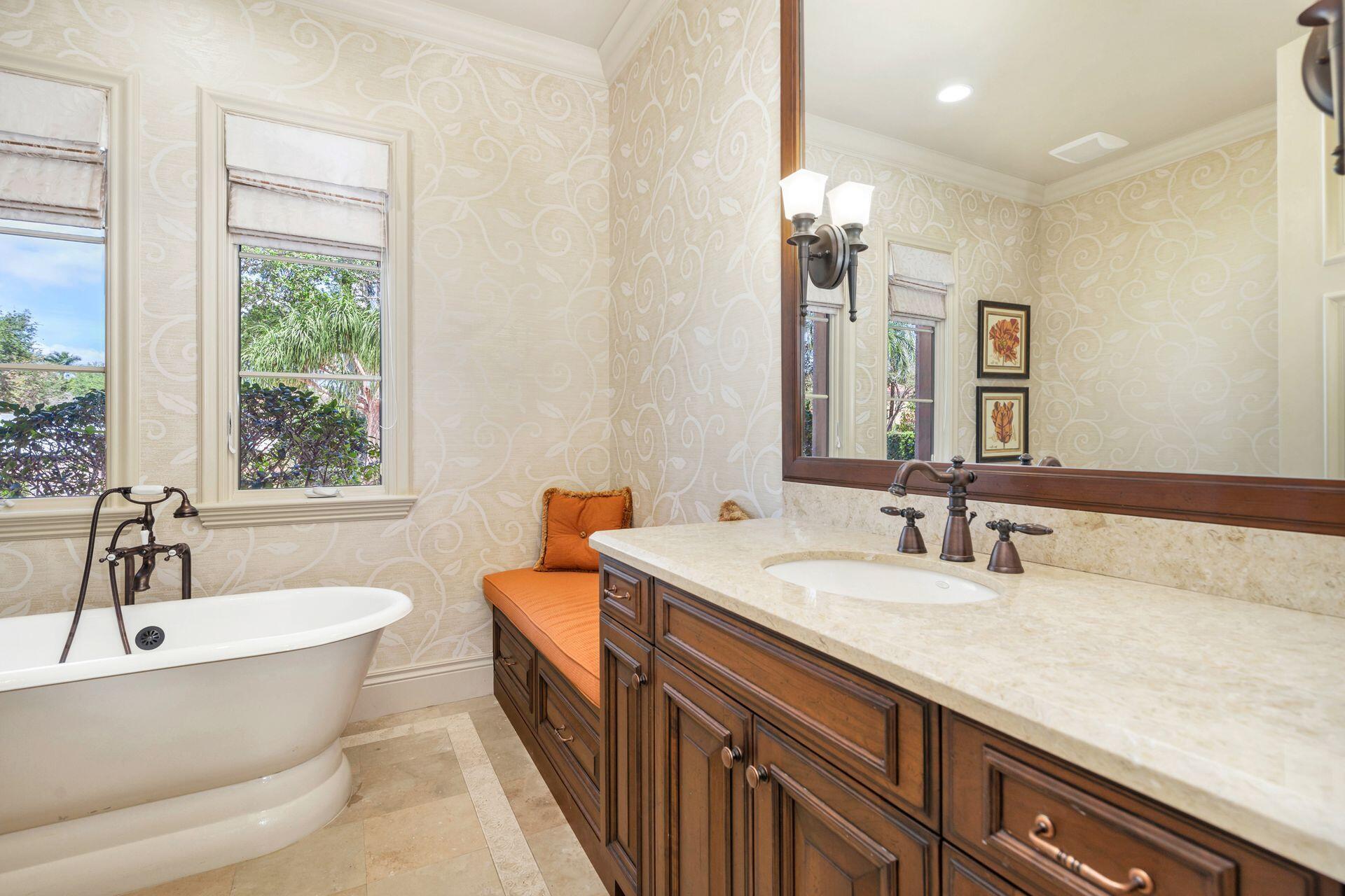 OLD PALM 4 - Residential