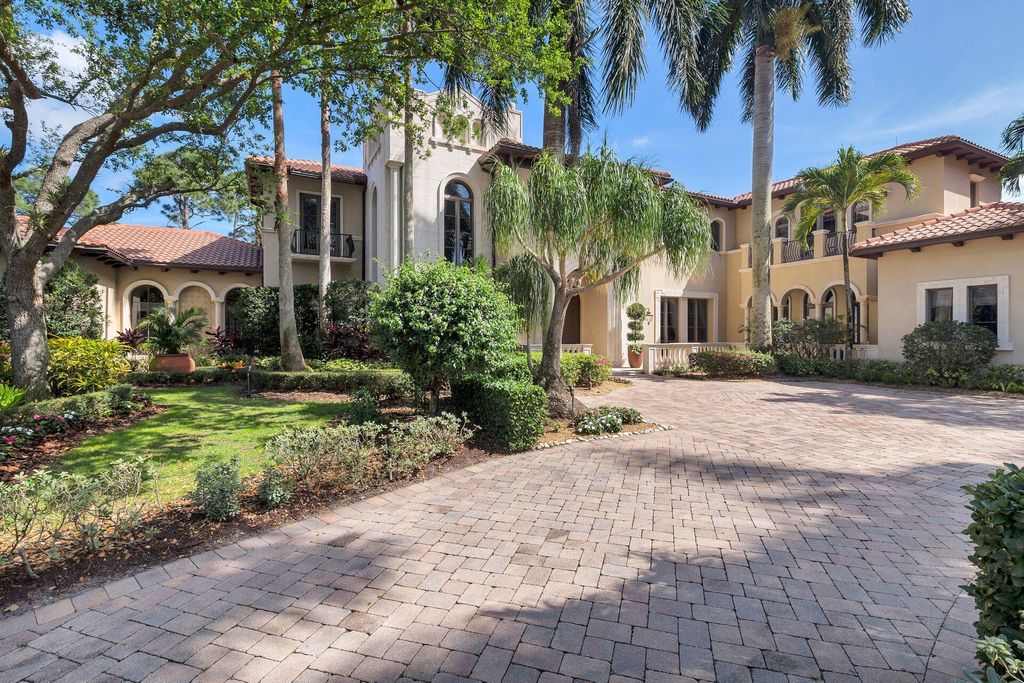 Photo of 11724 Cardena Court, Palm Beach Gardens, FL 33418 (MLS # R10969688)