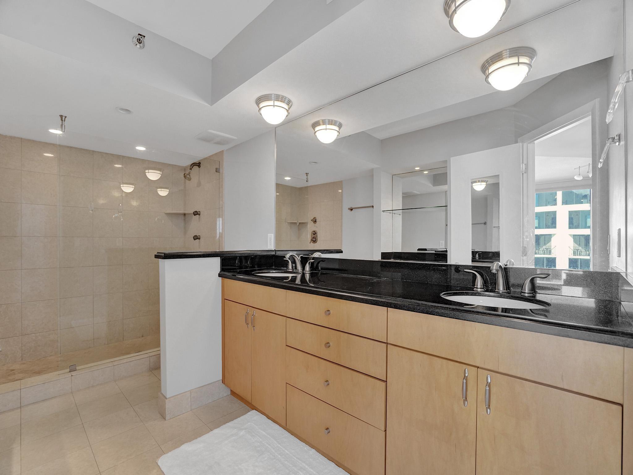2575 S Ocean Blvd. Boulevard 305-S