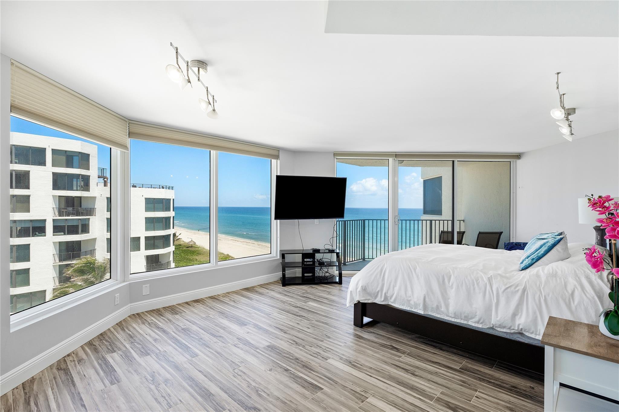 2575 S Ocean Blvd. Boulevard 305-S