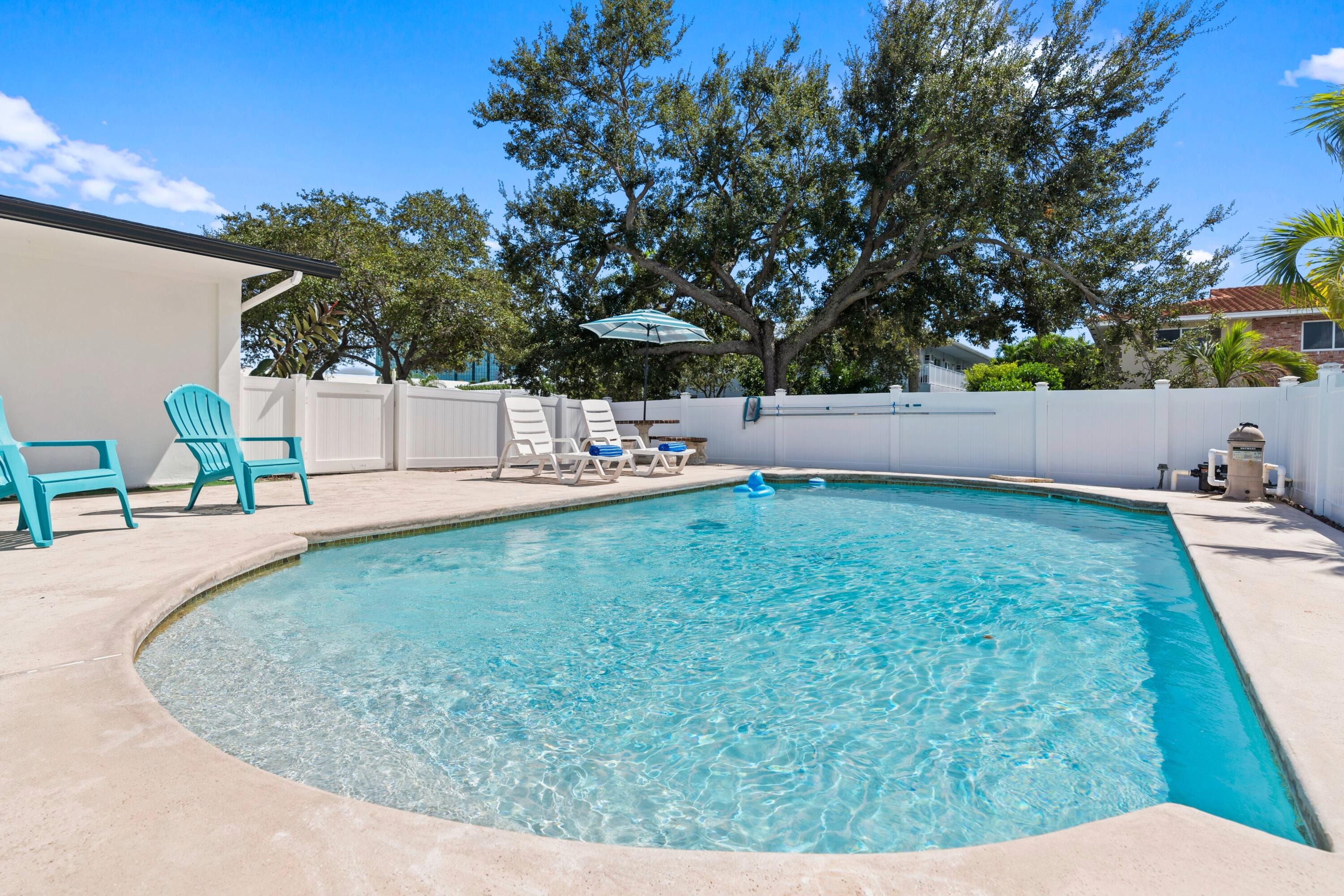 2121 NE 51st Court