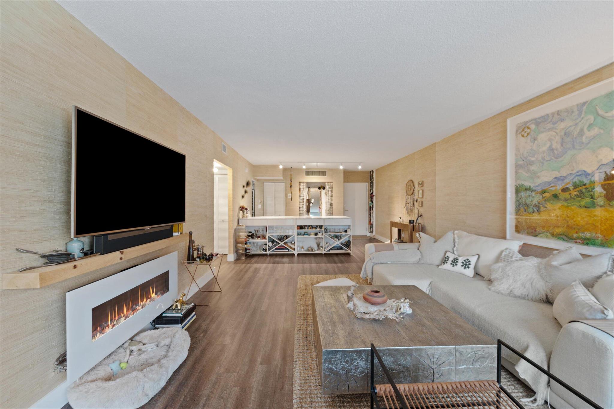 PATRICIAN OF PALM BEACH C - Residential Lease