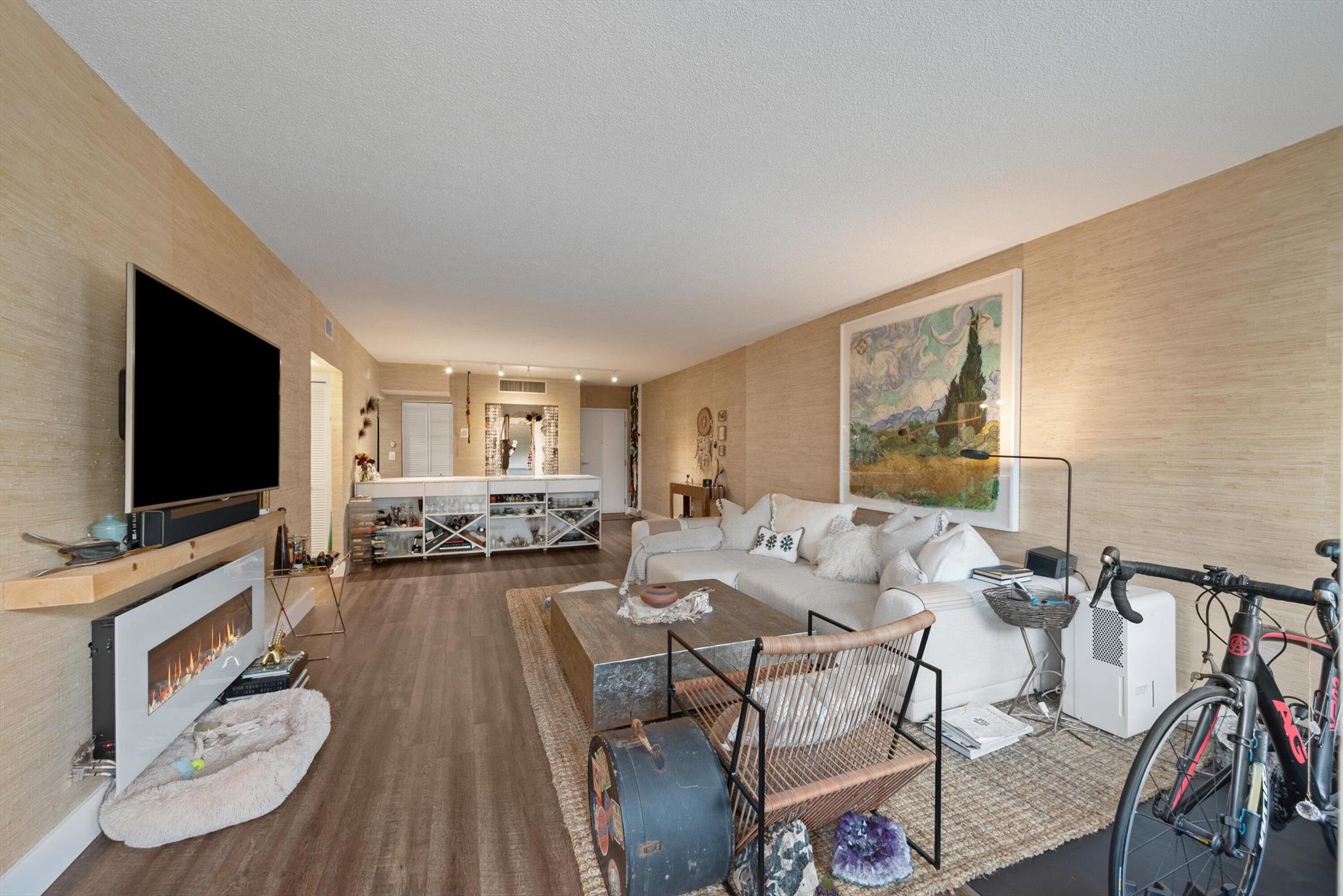 PATRICIAN OF PALM BEACH C - Residential Lease