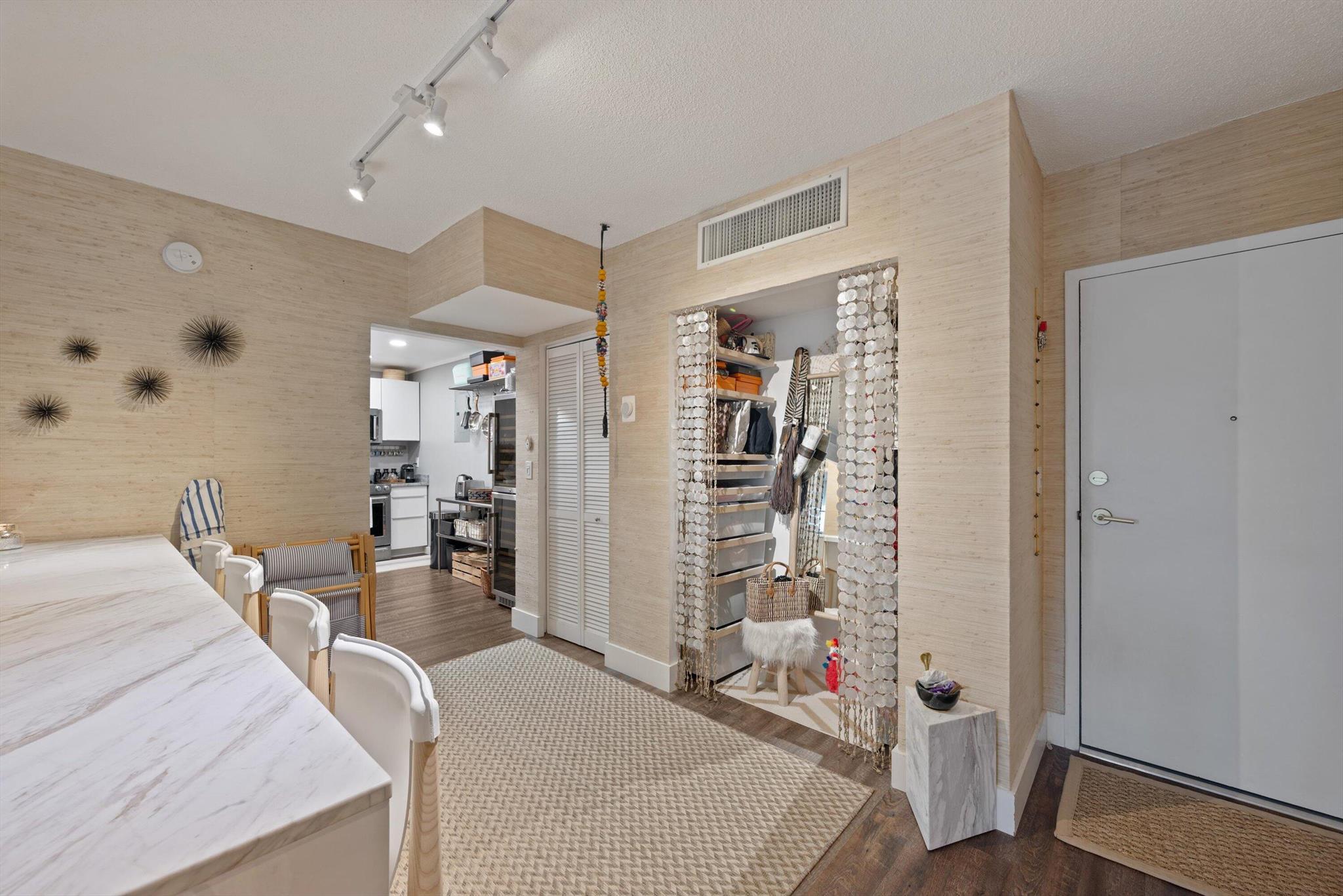 PATRICIAN OF PALM BEACH C - Residential Lease