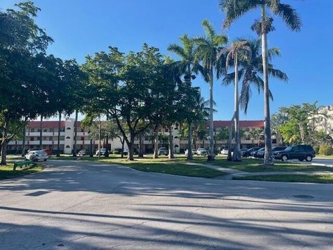 2900 Sunrise Lakes Drive W 106 Sunrise FL 33322