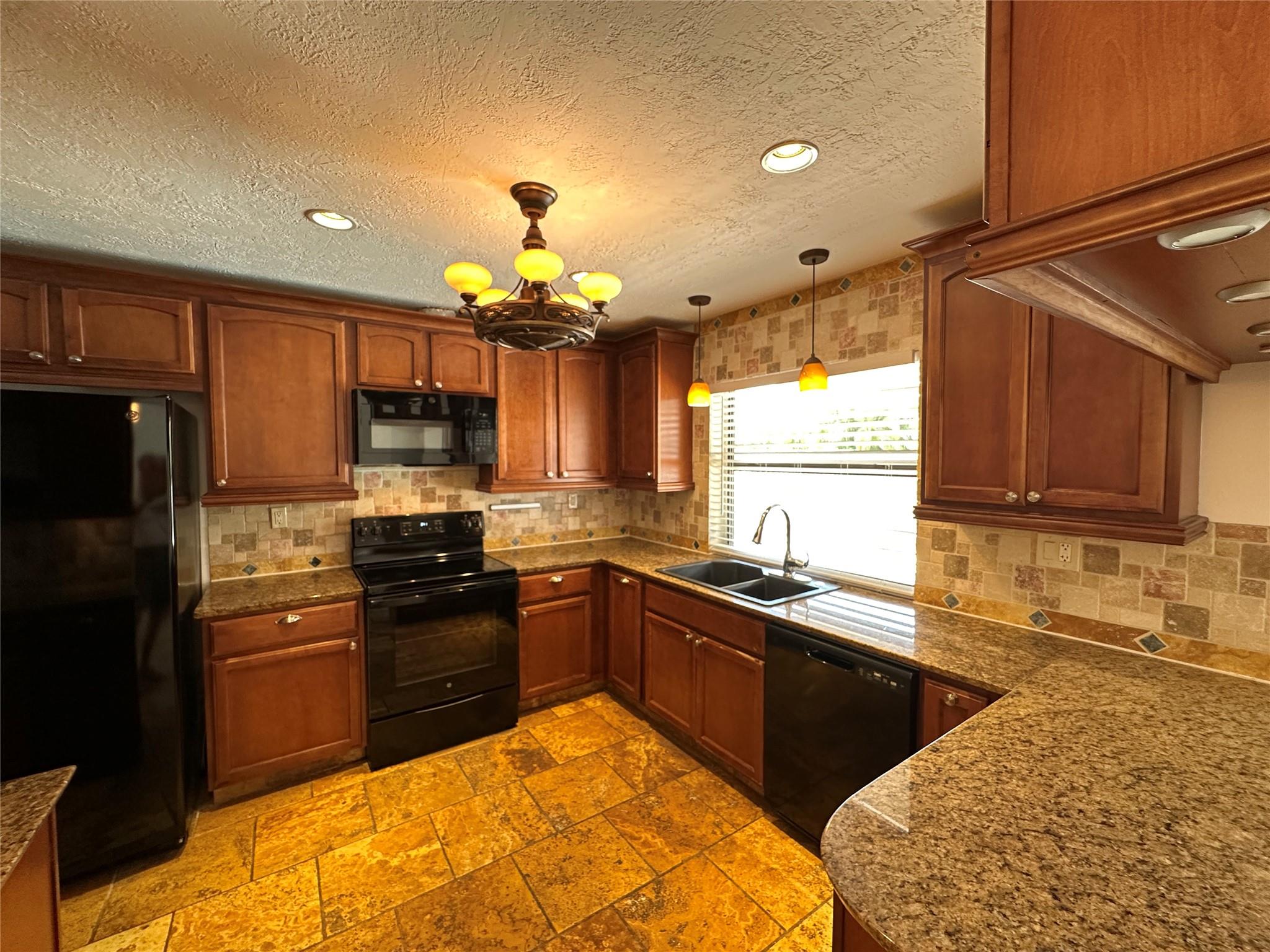 CYPRESS GLEN - Residential Lease