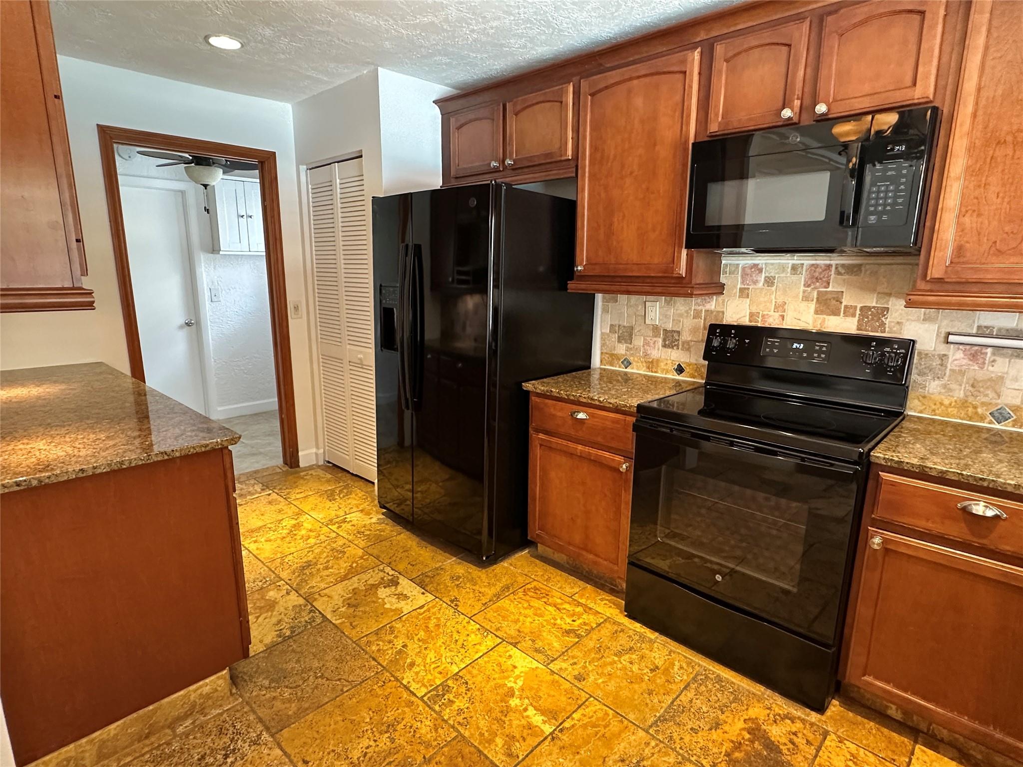 CYPRESS GLEN - Residential Lease