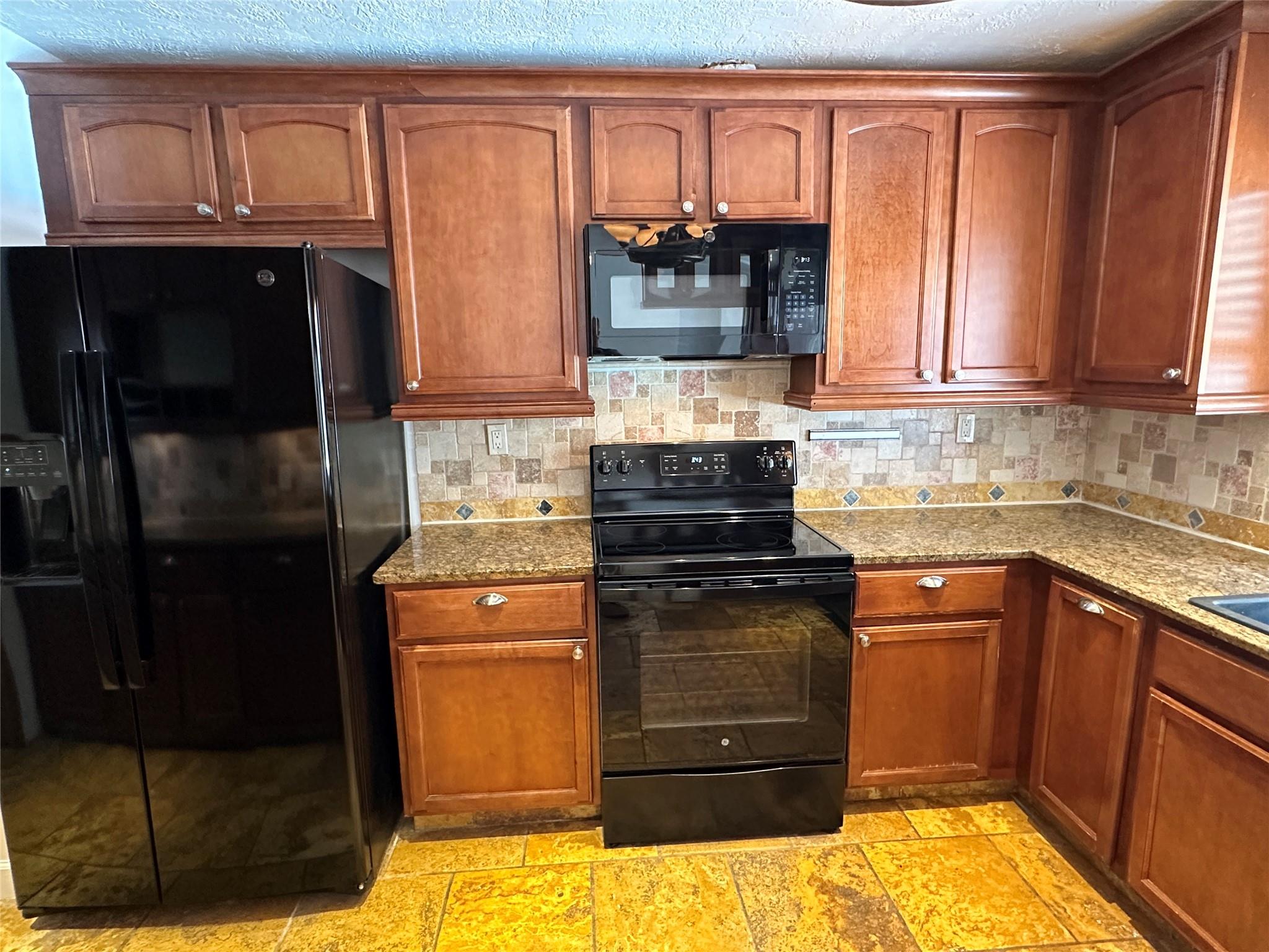 CYPRESS GLEN - Residential Lease