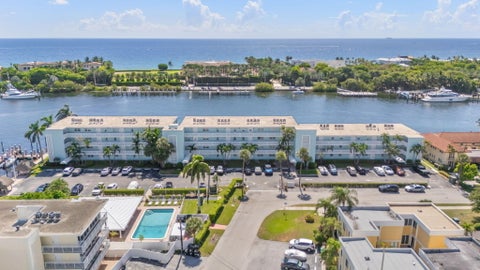 Tiny photo for 2758 NE 30th Avenue #3B, Lighthouse Point, FL 33064 (MLS # B26072301)