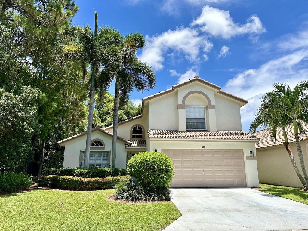 Photo of 428 Woodview Circle, Palm Beach Gardens, FL 33418 (MLS # R10907413)